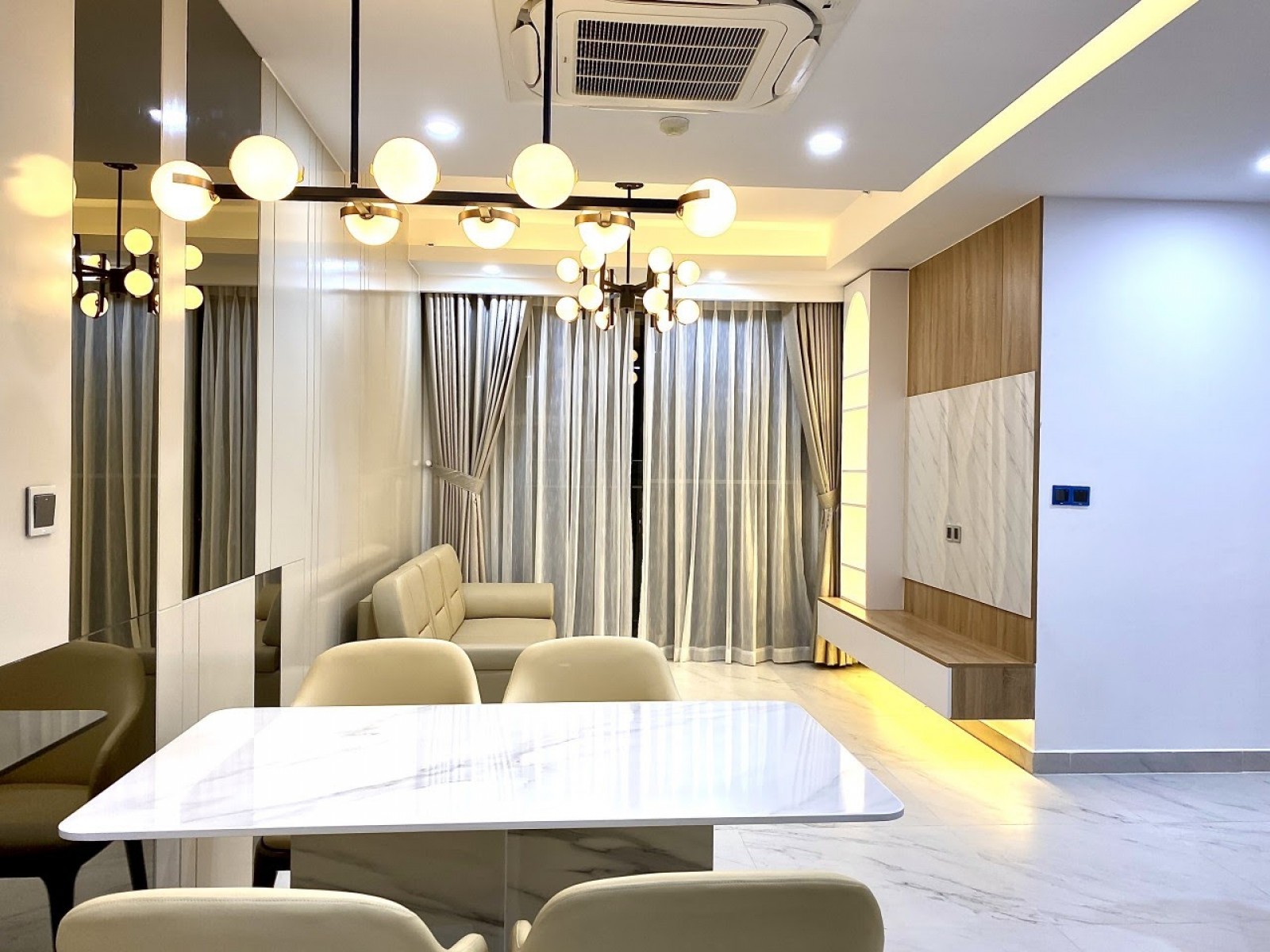 Cho thuê căn hộ Cảnh Viên 2 - PMH - Q7, 118m2, 3PN, 2WC Giá: 18 triệu/tháng có đầy đủ nội thất.
