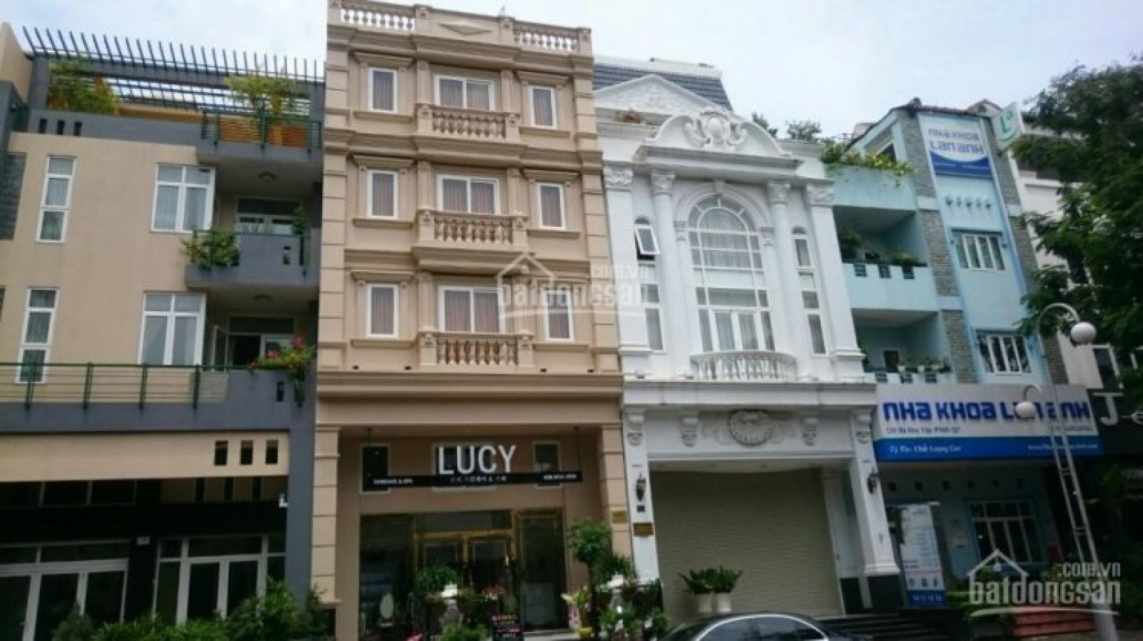 Cho thuê nhà phố Hà Huy Tập có hầm và thang máy, trung tâm Phú Mỹ Hưng, Quận 7.