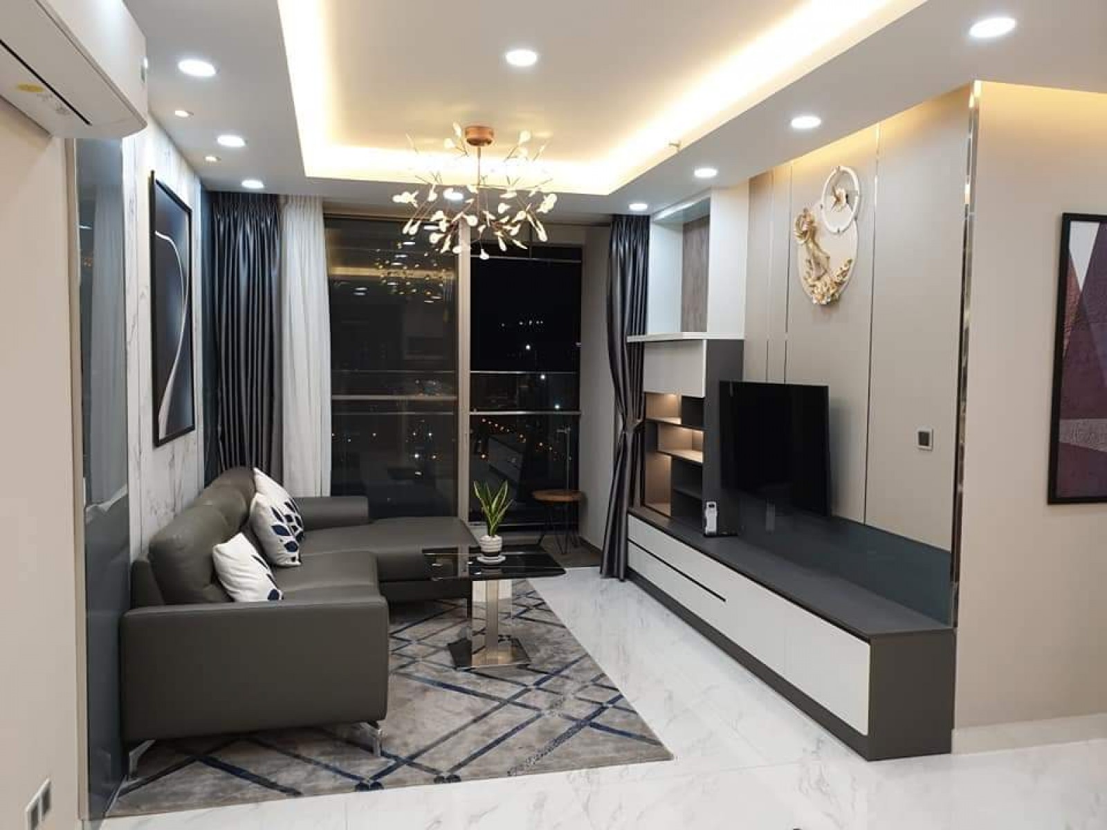 Chính chủ cần bán gấp CH Scenic Valley PMH, Quận 7. DT 71m2 hợp đồng thuê giá cao