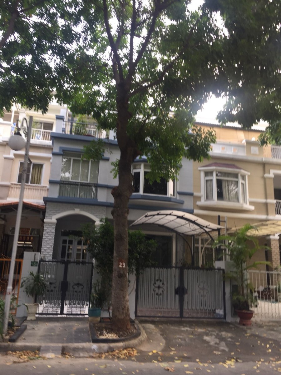 Bán gấp biệt thự nội khu Mỹ Phú 3, Phú Mỹ Hưng với giá tốt hiện nay