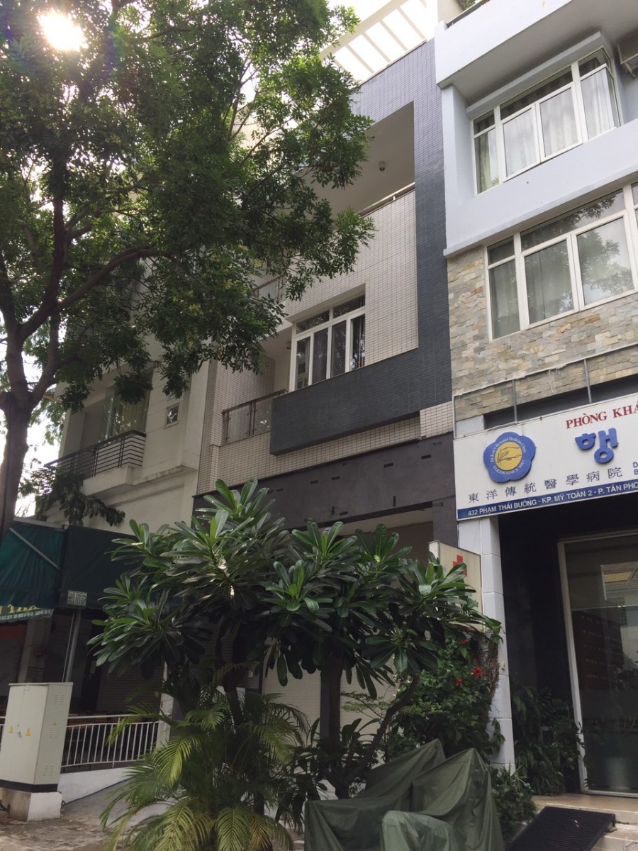 Nhà mặt tiền đường Hà Huy Tập, Phú Mỹ Hưng giá thuê rẻ để kinh doanh - 5643