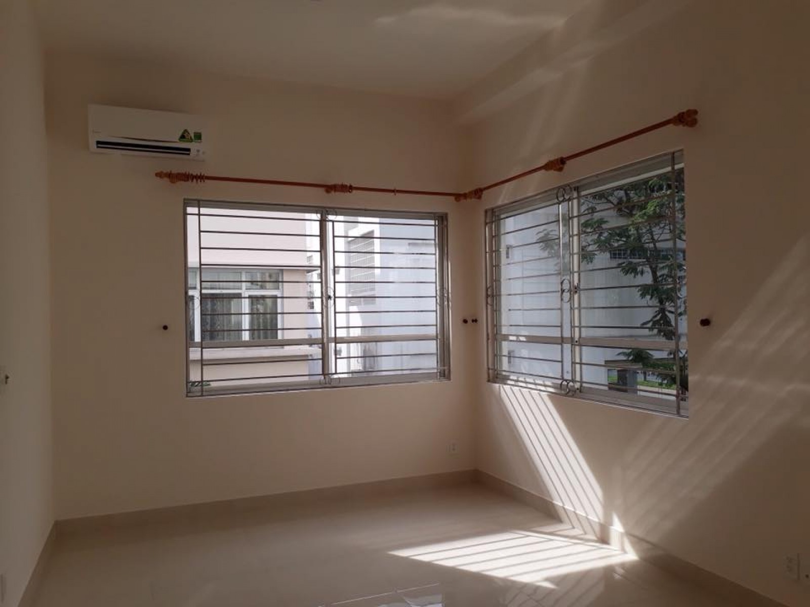 Sở hữu ngay biệt thự dt 256m2 khu Mỹ Gia 1, Phú Mỹ Hưng với giá thuê rẻ - 5757