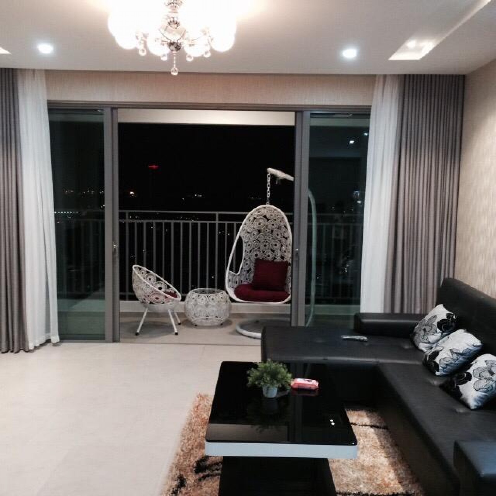Chính chủ cho thuê căn hộ Green Valley, PMH, Q7 nhà đẹp, view thoáng không bị chắn, dọn vào ở ngay