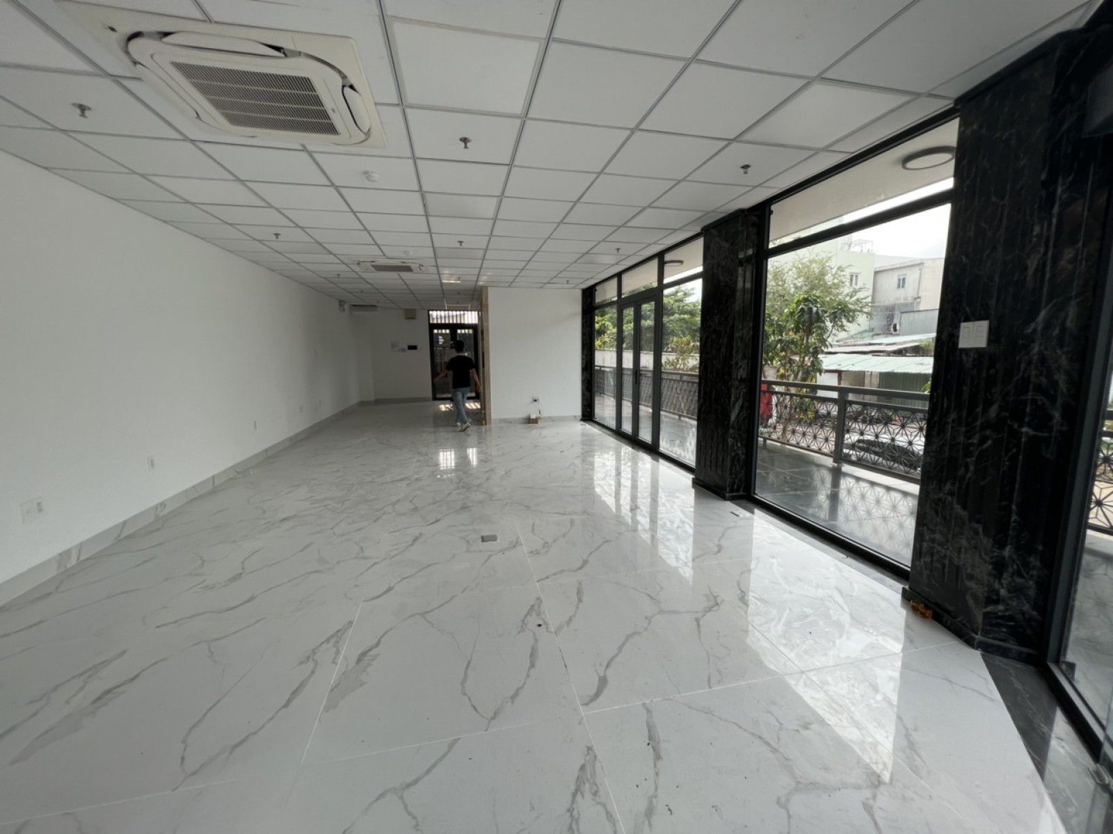 Chính chủ cho thuê nguyên toà nhà góc đường D1 khu Him Lam, p.Tân Hưng, Quận 7. - 6042