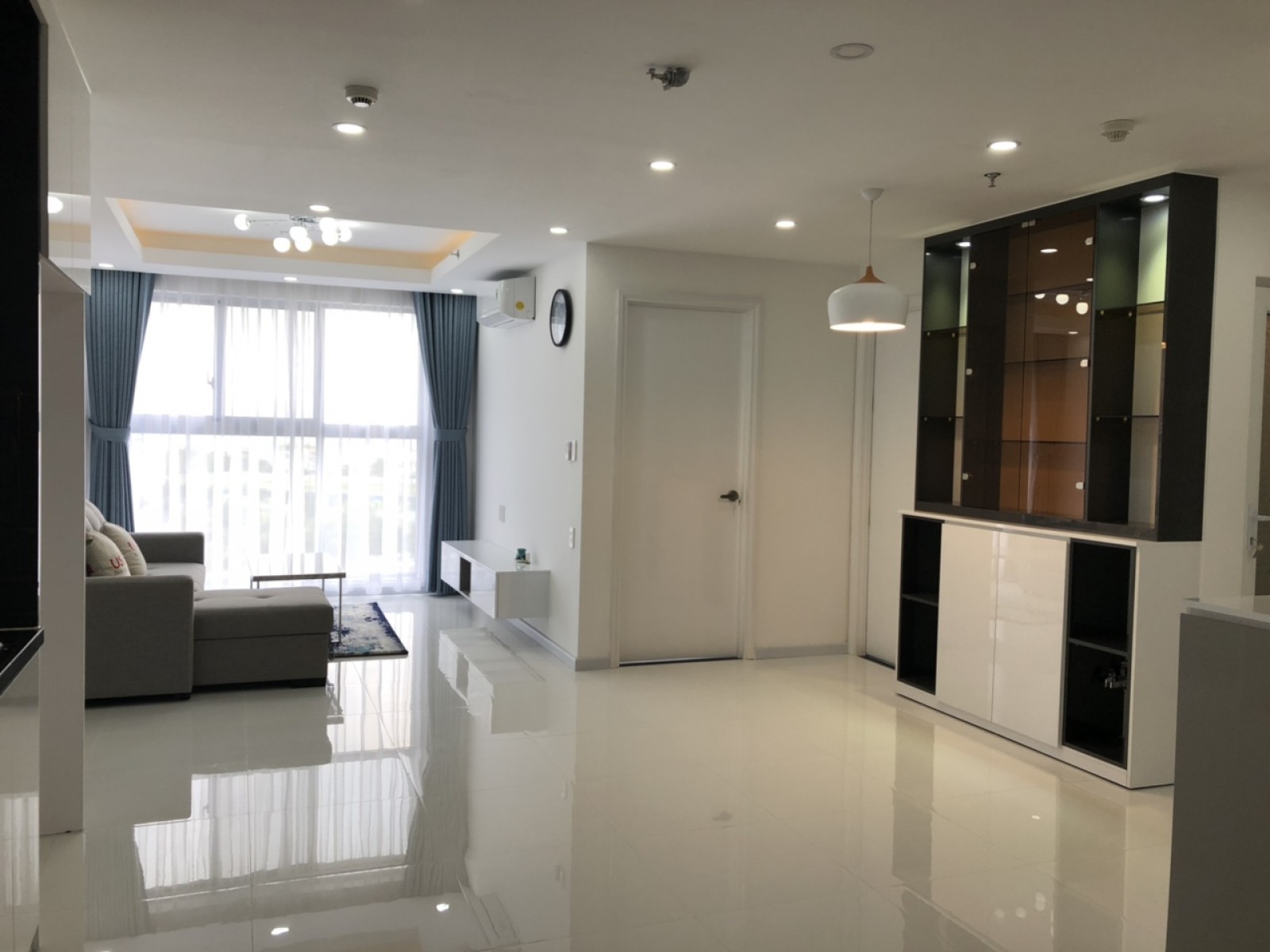 Cho thuê nhanh CH Midtown - Phú Mỹ Hưng, Q7, 2PN, 98 m2, giá 22tr/th nhà mới 100%