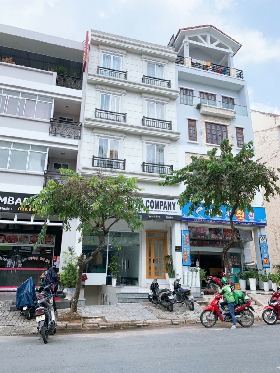Bán gấp nhà phố Hưng Gia 2, Phú Mỹ Hưng, Quận 7 nhà đẹp, vị trí tốt để đầu tư LH: 0902857558 THANH PHONG.