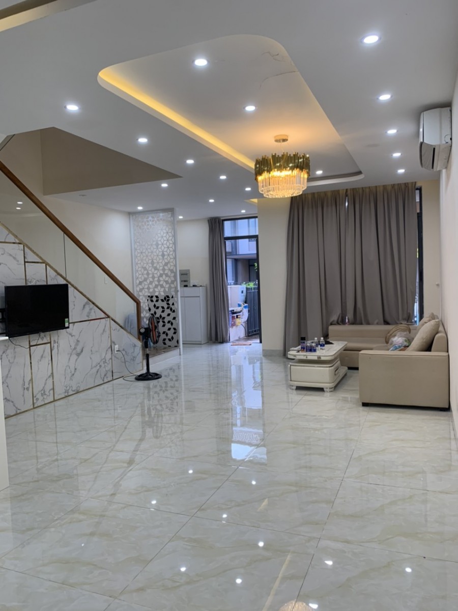 Cho thuê BT Lavila Nhà Bè, full nội thất 4PN,4WC, giá 20 triệu/tháng