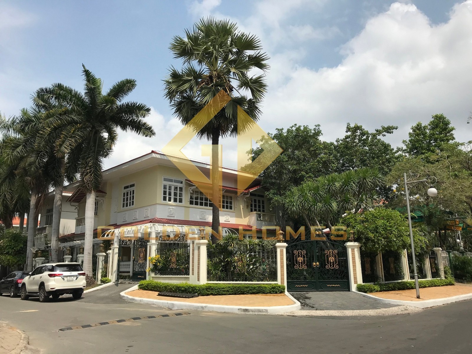 Chính chủ gửi bán biệt thự song lập Mỹ Hưng, Phú Mỹ Hưng Quận 7.