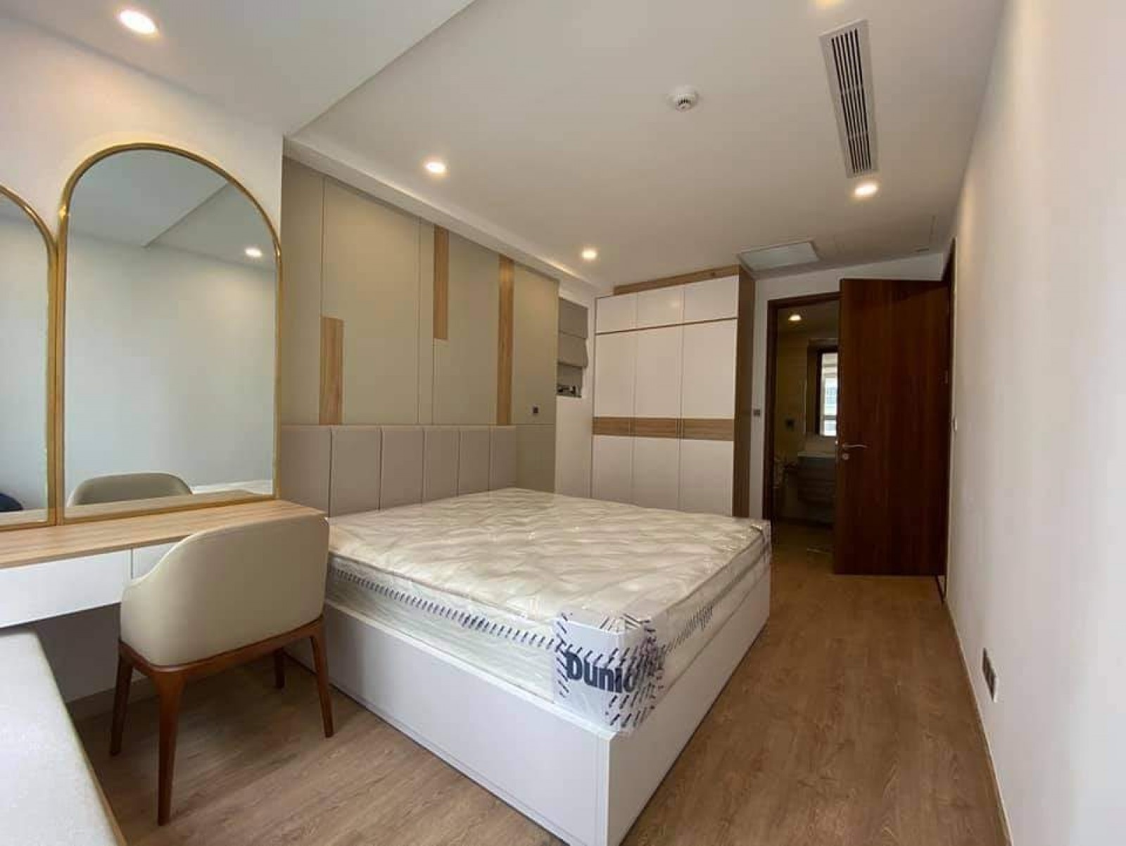 Cho thuê căn hộ Nam Phúc-Jardin, PMH, DT 124m2, 3PN, NTCC giá 22 triệu/tháng. LH: 0902857558 THANH PHONG.