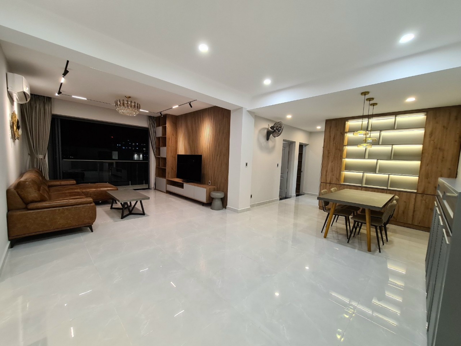 Chính chủ cần cho thuê căn hộ Garden Plaza 1, PMH, Quận 7 DT 151m2, 3PN, nhà đẹp full nội thất giá: 25 tr/tháng LH: 0902857558 THANH PHONG.