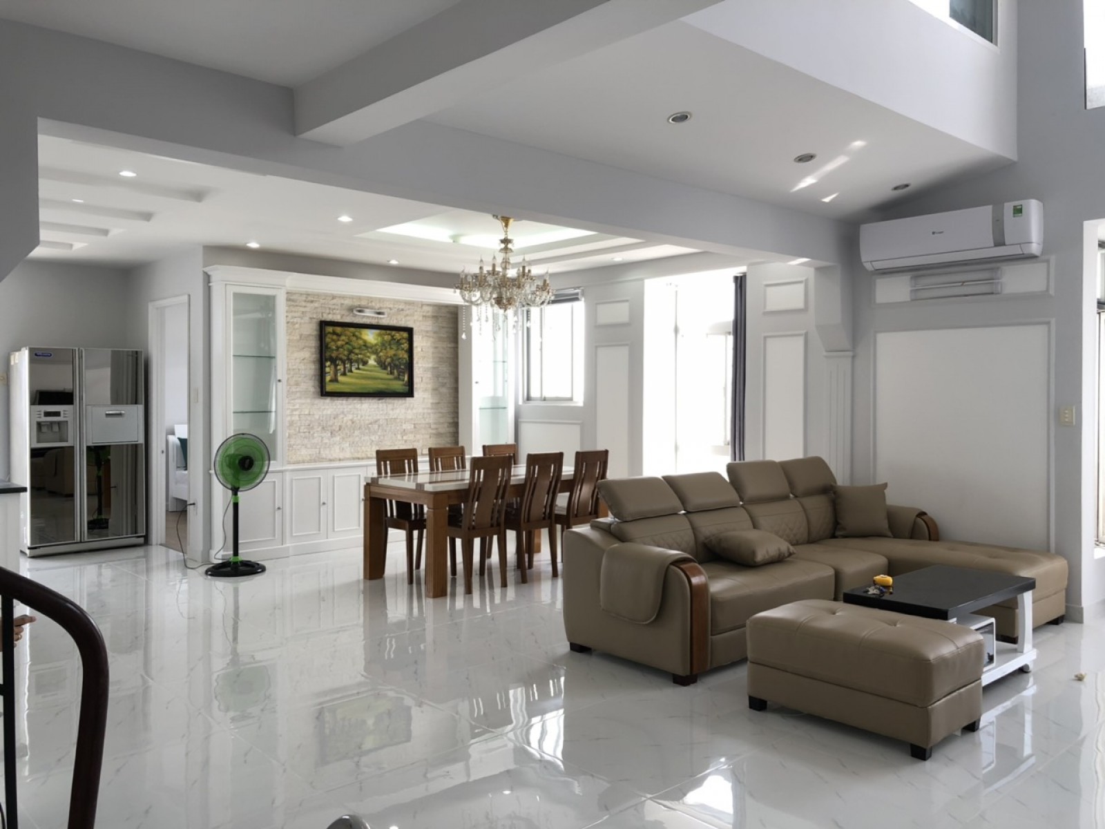 Bán gấp căn hộ Grand View PMH Q7 thiết kế: 3PN, 2WC giá 5.2 tỷ nhà đẹp mới view thoáng LH 0902857558 THANH PHONG.