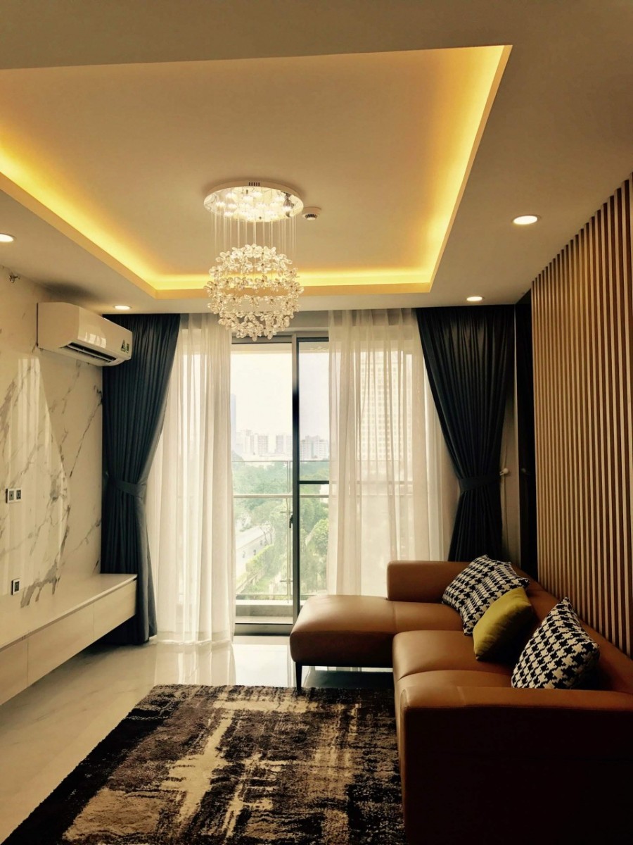 Cho thuê căn hộ Garden Court 1 nhà đẹp vào ở ngay,nhà mới sơn sửa ,dt 147m2,view kênh đào