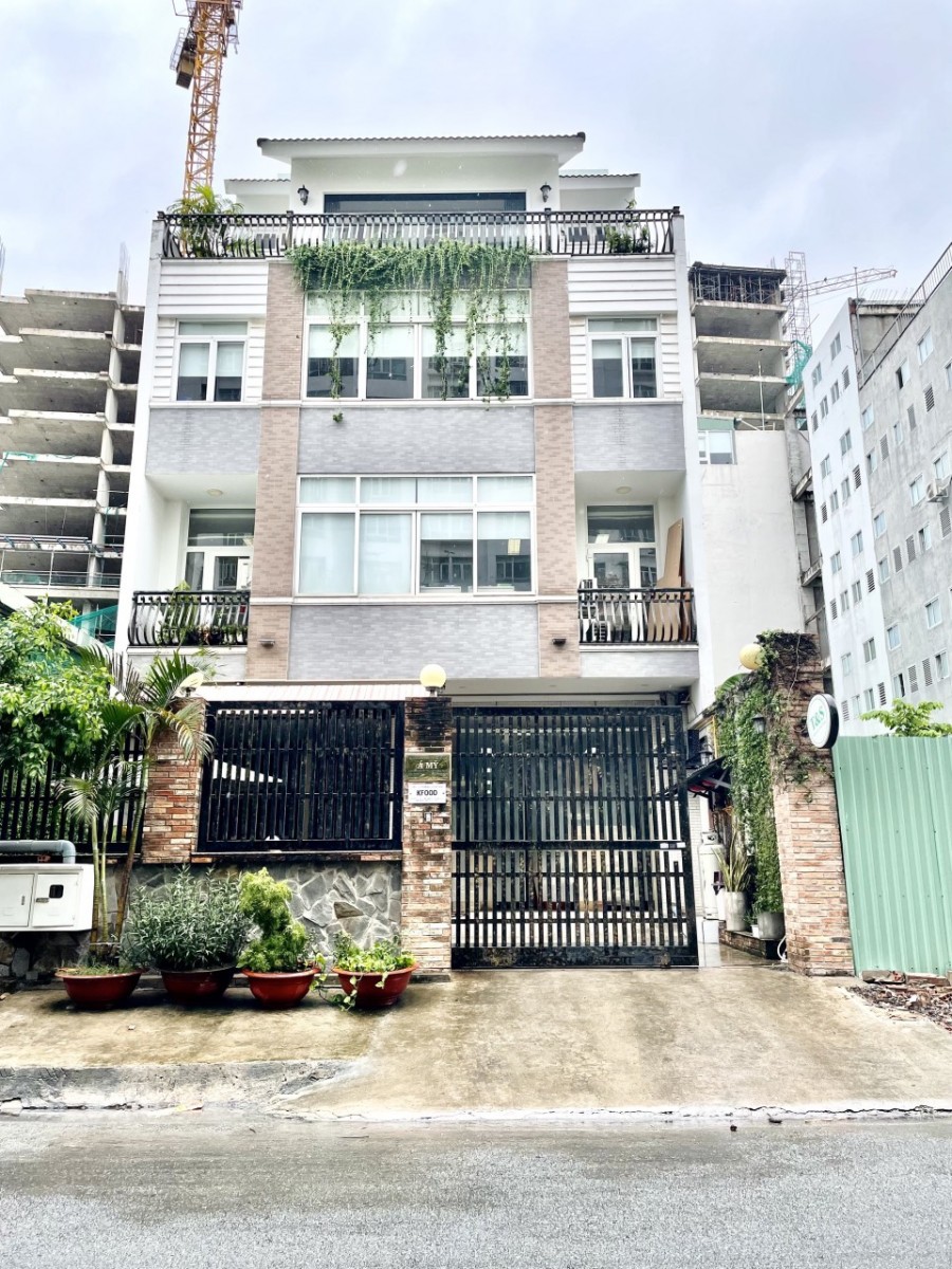 Bán biệt thự Khu Làng Đại Học Nguyễn Hữu Thọ Nhà Bè - Khu C. LH: 0946972730 Tân.