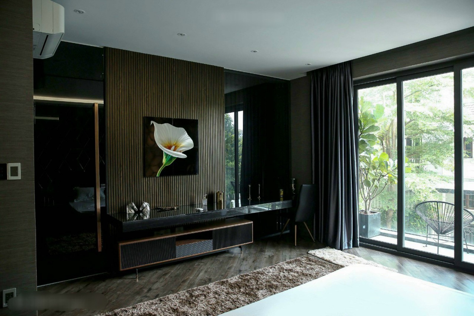 Bán nhanh biệt thự Mỹ Giang đường Đô Đốc Tuyết, Phú Mỹ Hưng, Quận 7. DT: 7x18m. giá 50 tỷ. LH: 0946972730 Tân.