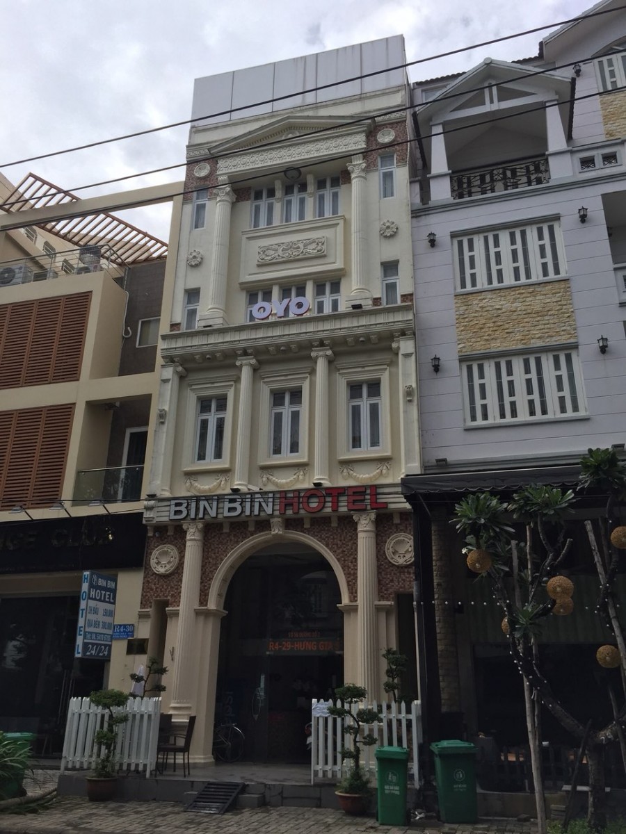Cần cho thuê khách sạn, căn hộ dịch vụ tại khu thương mại giải trí - Phú Mỹ Hưng.