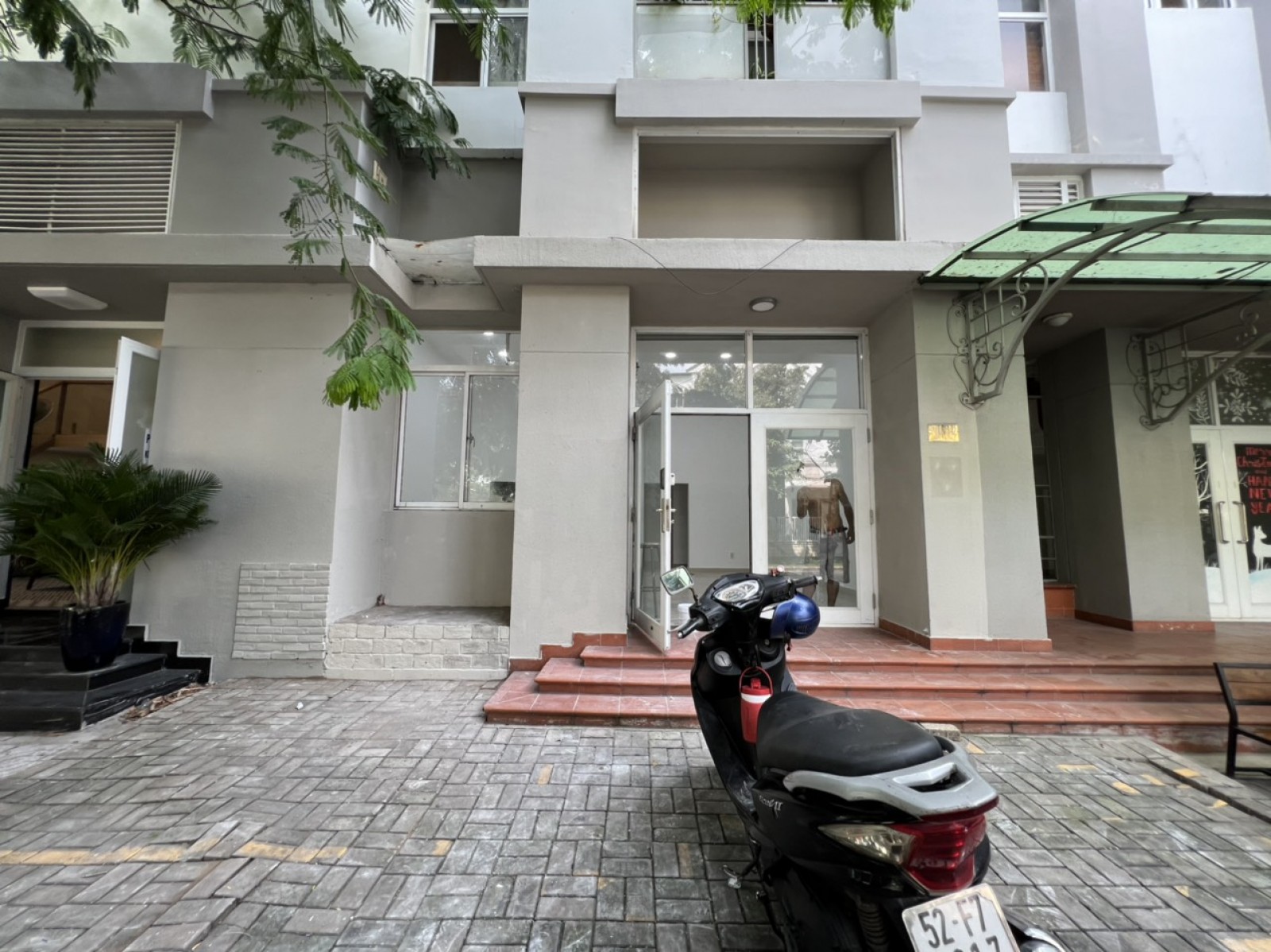 Cần cho thuê shop kinh doanh khu Mỹ Viên, mặt tiền Đường 22, Phú Mỹ Hưng, Q7. - 7586