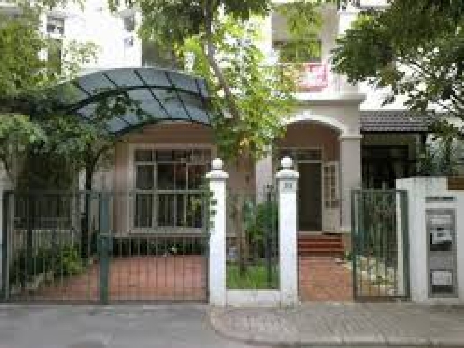 Cho thuê gấp biệt thự Mỹ Thái 1 nhà nội thất cơ bản, giá chỉ 30tr/tháng, tại Phú Mỹ Hưng, Q7.