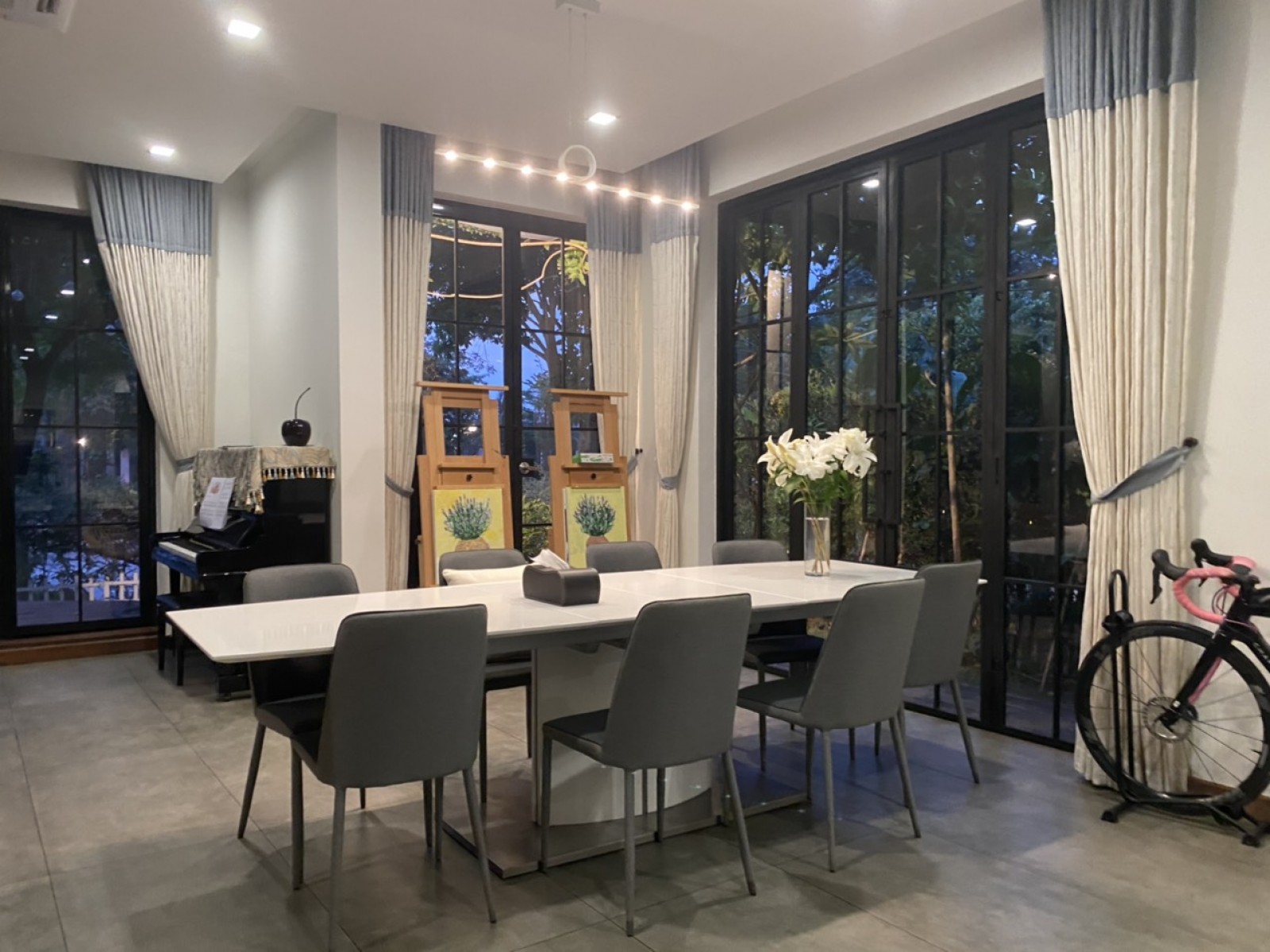Cho thuê biệt thự Chateau khu Vip của Phú Mỹ Hưng, Quận 7.