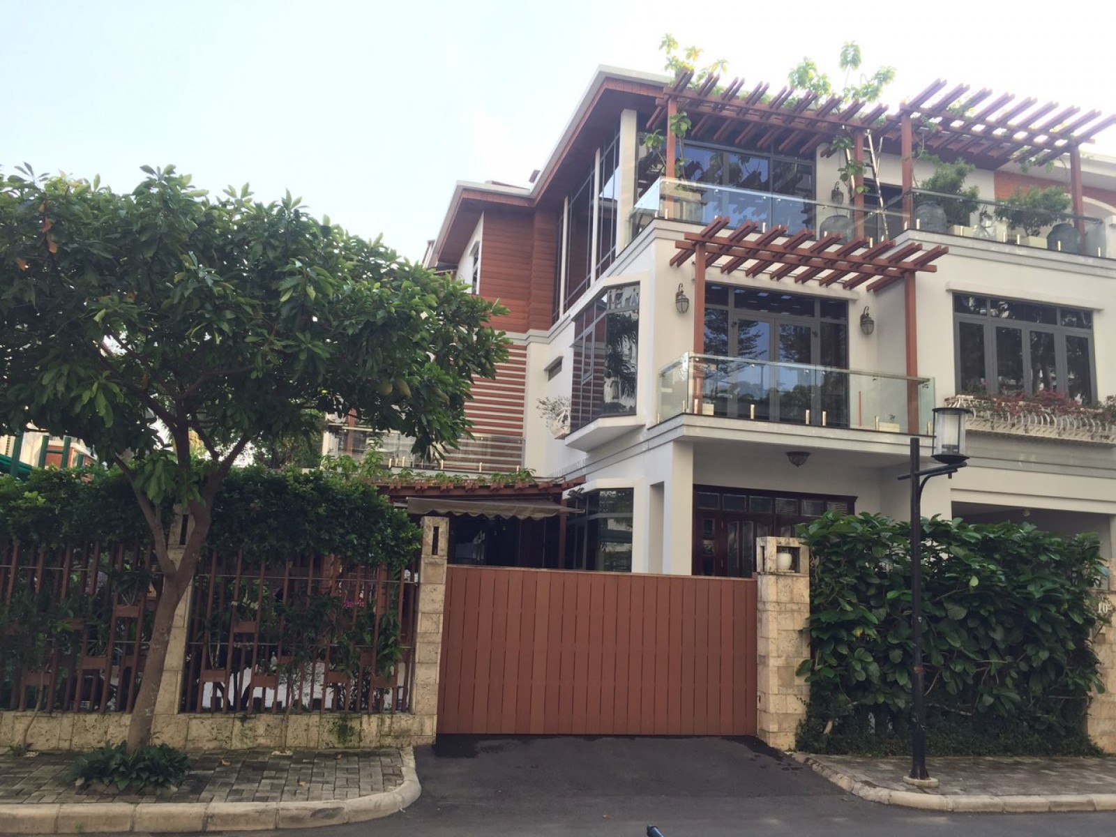 Mua ngay biệt thự tứ lập 256m2 khu Mỹ Gia 1, Phú Mỹ Hưng với giá rẻ