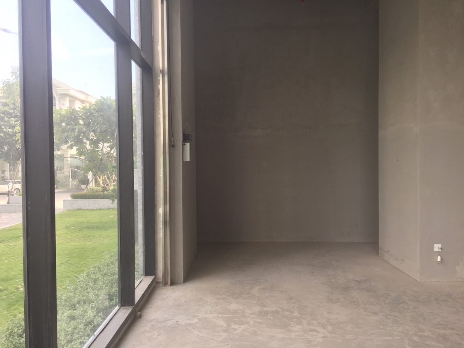 Bán shop căn góc dt 438m2 tòa M5 chung cư Midtown, Phú Mỹ Hưng