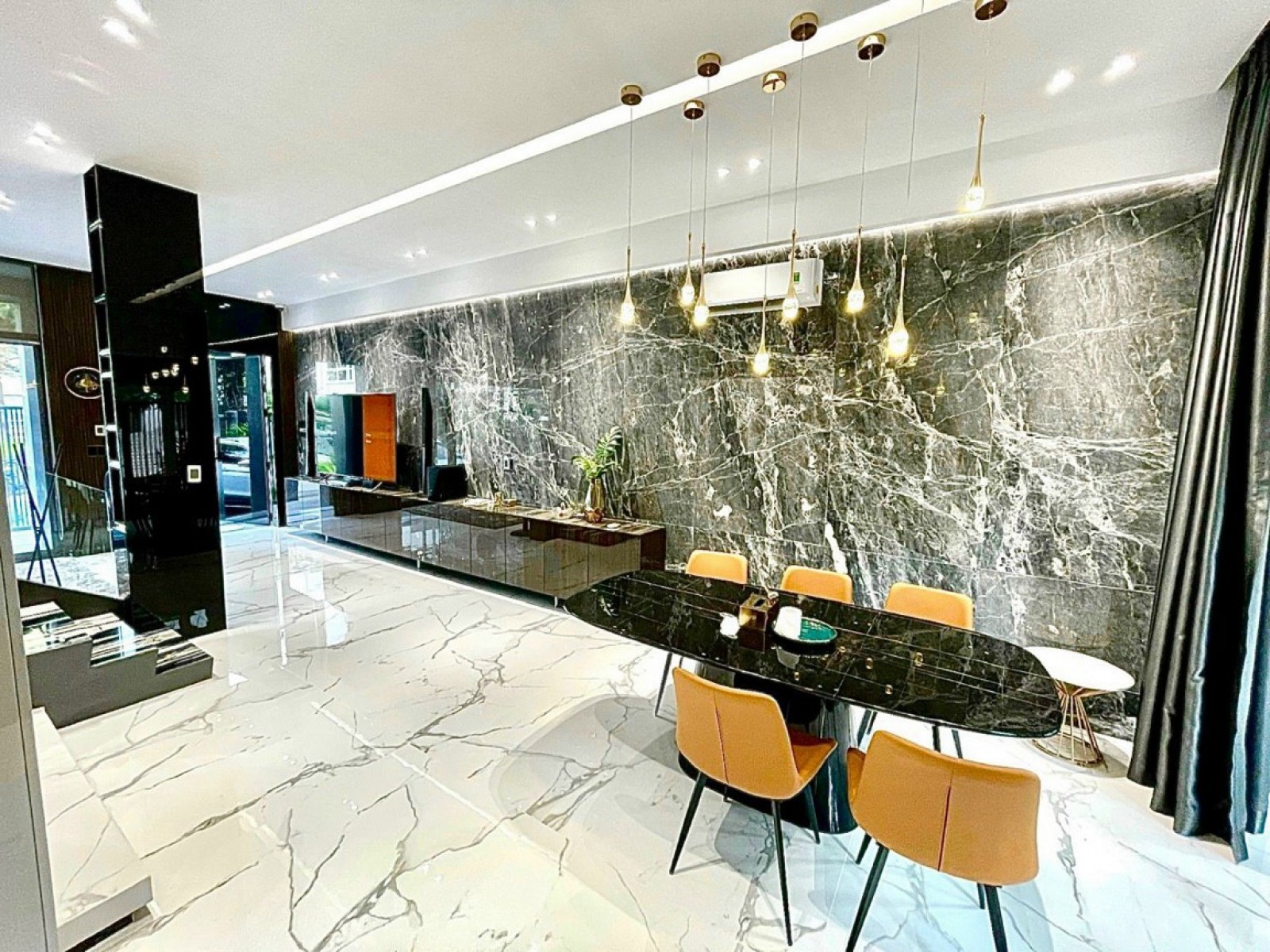Cho thuê biệt thự Phú Mỹ Hưng nhà đẹp giá chỉ 86tr/tháng