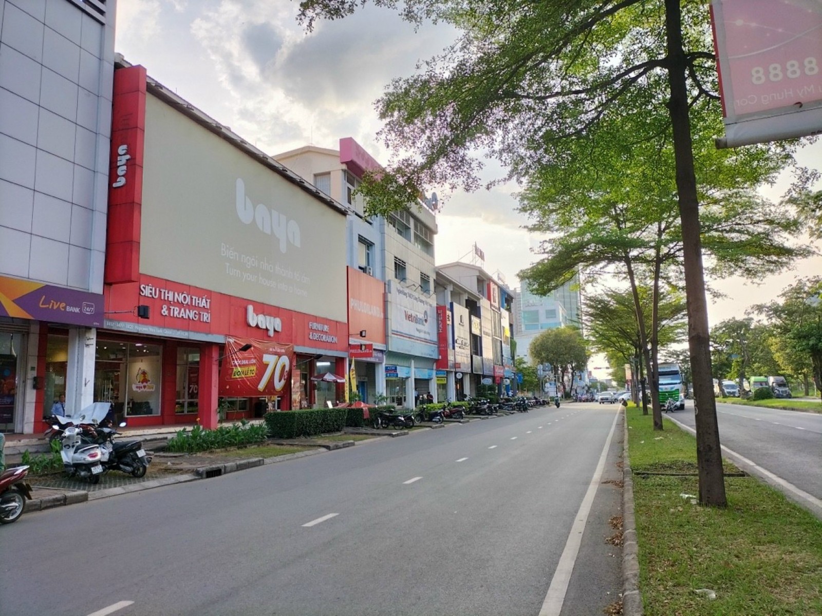 cho thuê nhà phố MT Nguyễn Văn Linh, Phú Mỹ Hưng, giá 50tr/tháng