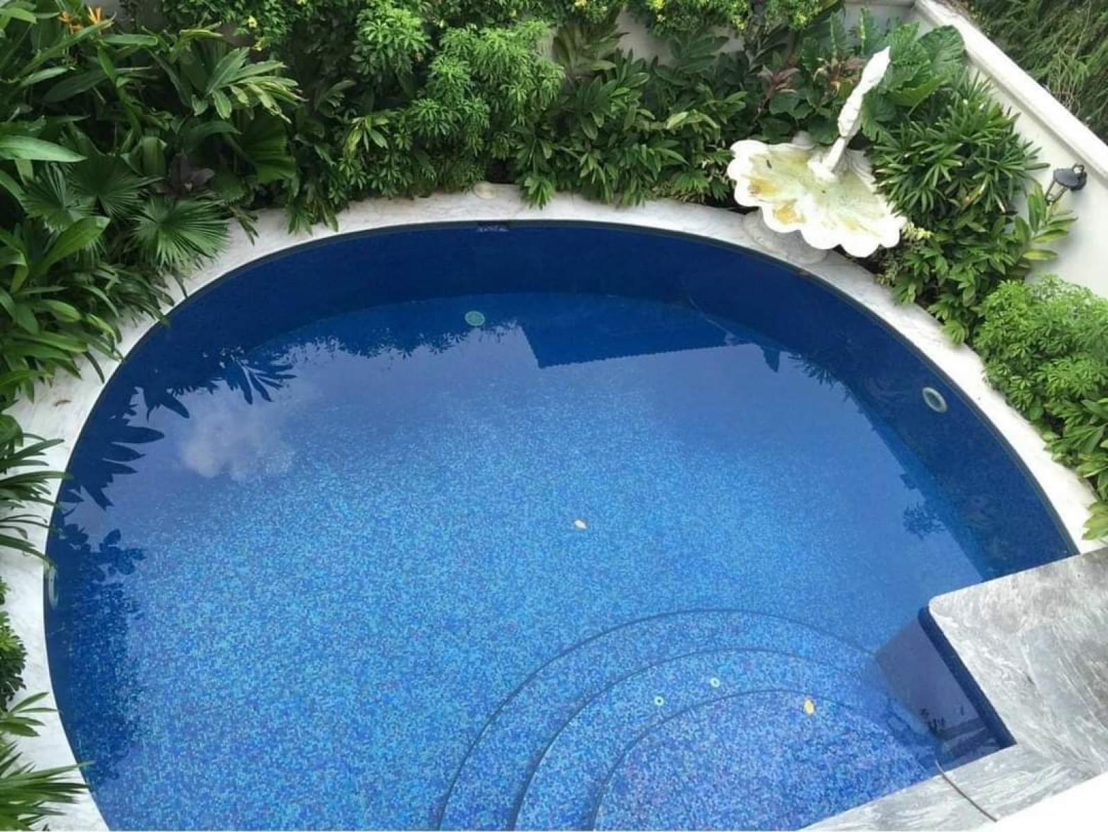 Biệt thự Nam Thiên, Phú Mỹ Hưng, có hồ bơi, như hình 17*24m, 110 tr/th.