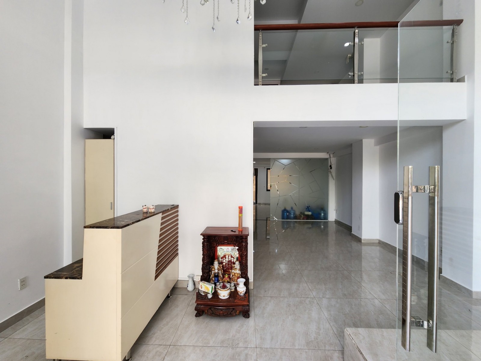 Mặt bằng trệt lửng đường lớn 17m giá 24 triệu, khu Hưng Gia PMH, Q7 - 10329