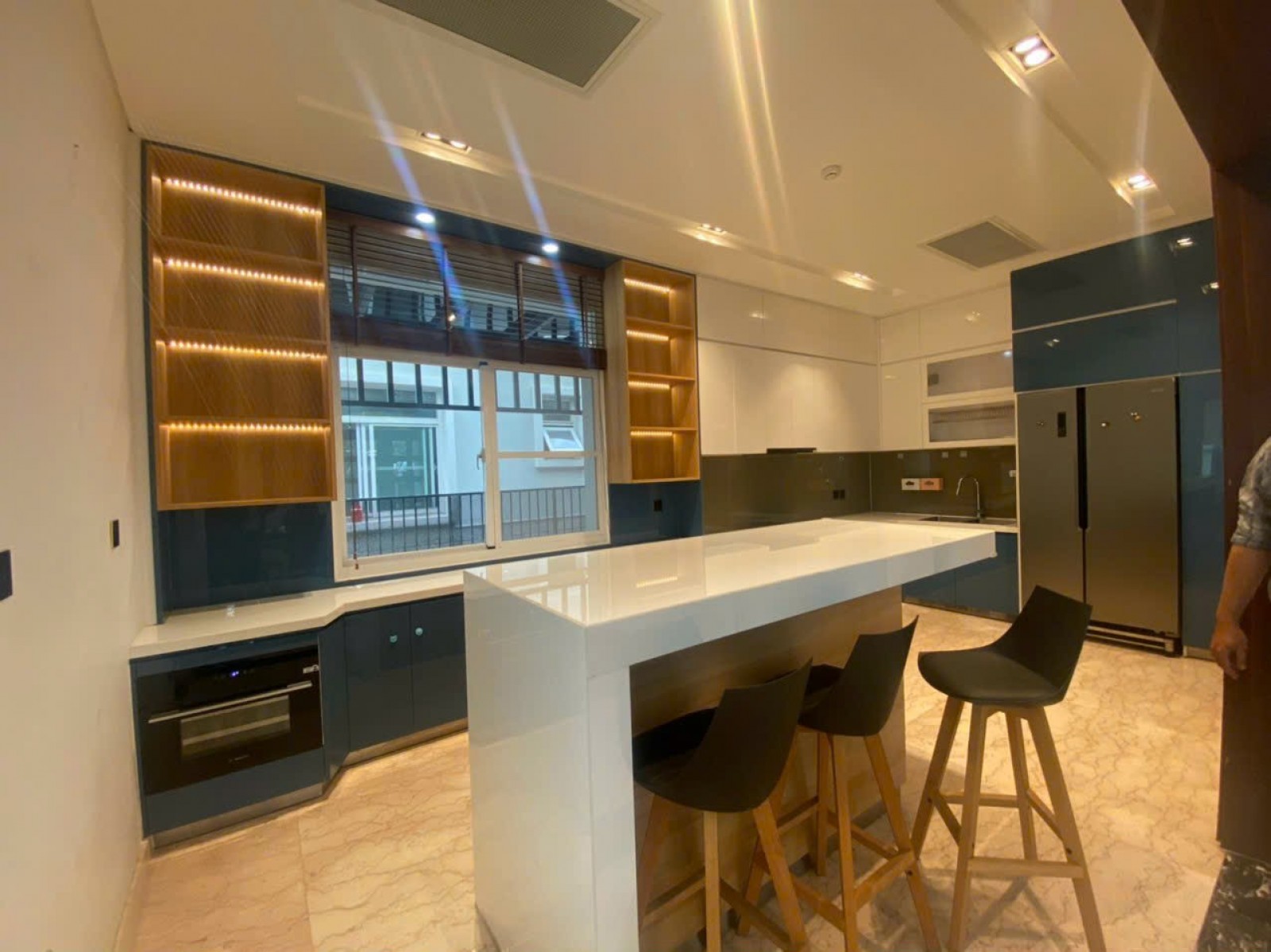 Cho thuê căn hộ Mỹ Khánh 4 , Phú Mỹ Hưng , Quận 7. - 10381