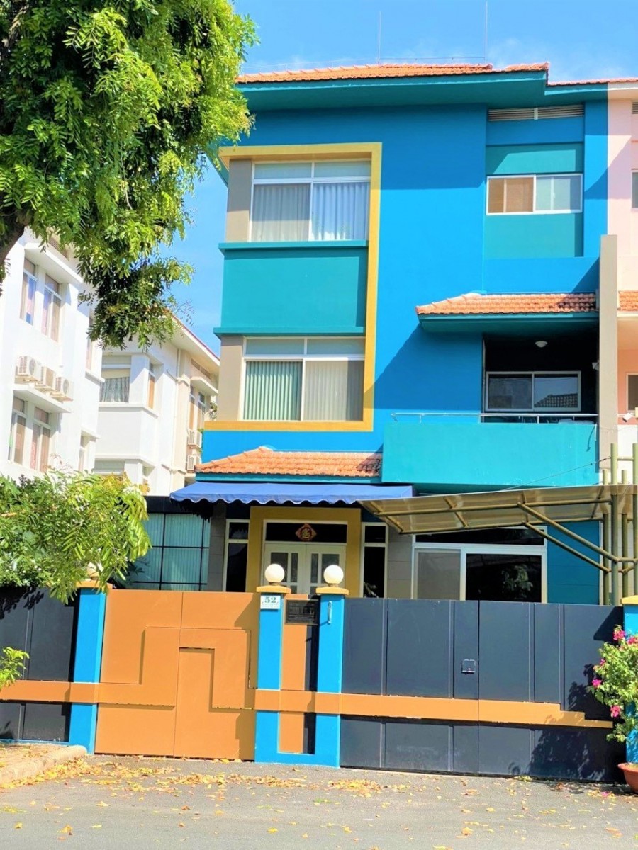 Bán biệt thự ngay gần Cầu Ánh Sao Mỹ Quang đường lớn PMH, Q7, DT 10,5x22m giá 72 tỷ. - 10678