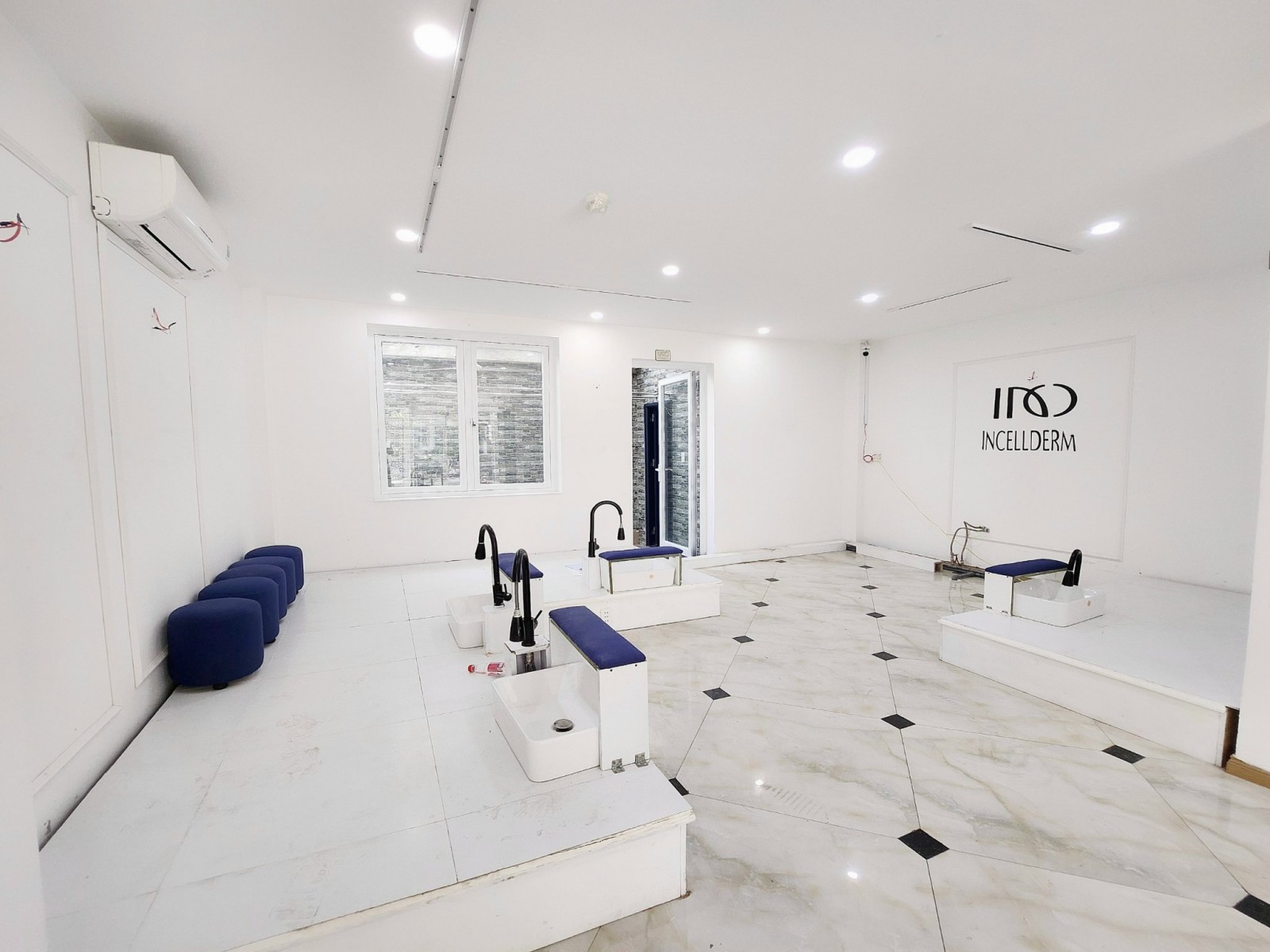 Thuê Mặt bằng kinh doanh Phú Mỹ Hưng Q7, giá 27 triệu/tháng