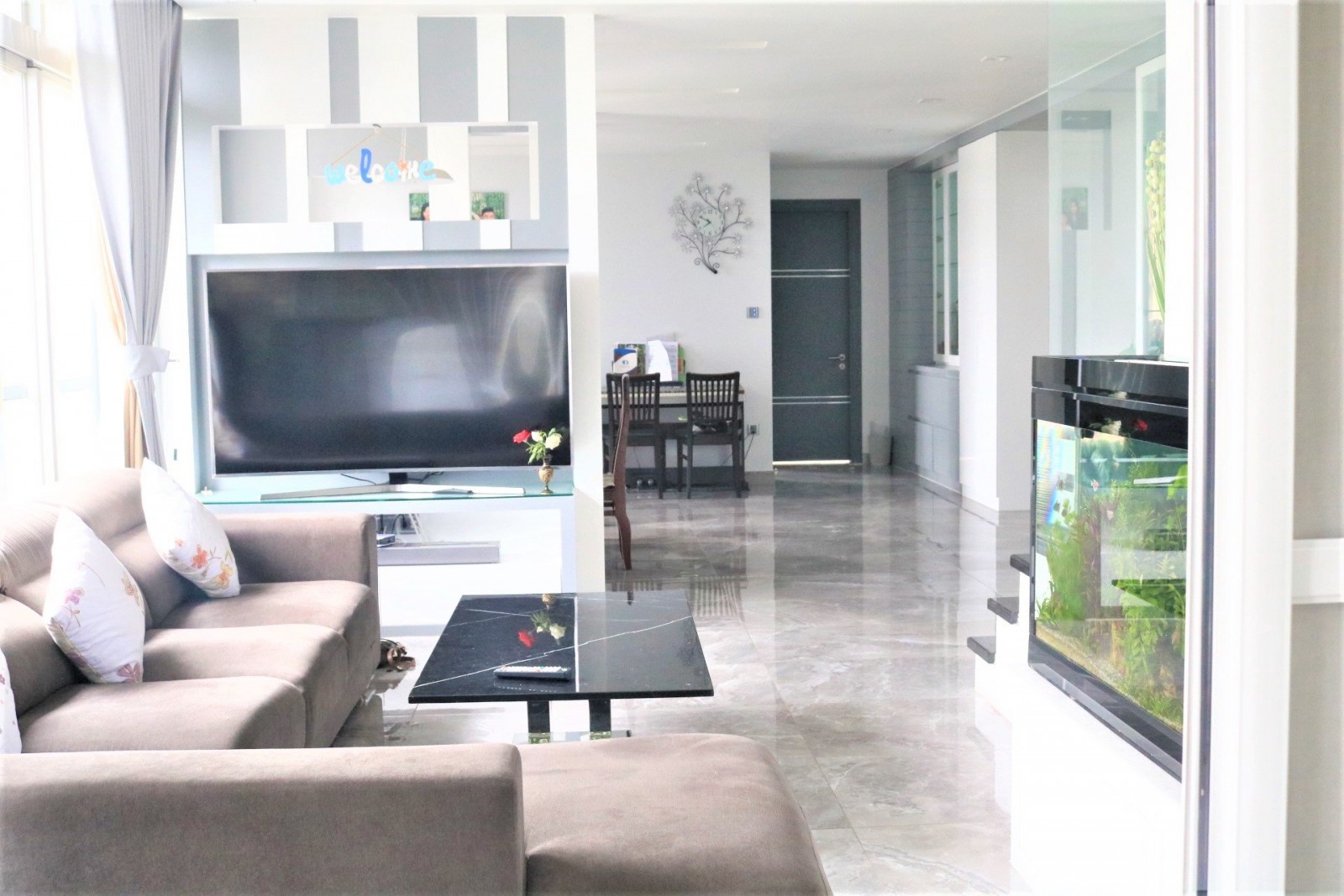 cho thuê căn penhouse Starhill 4PN, 2 lầu ngay trường Đinh Thiện Lý 2