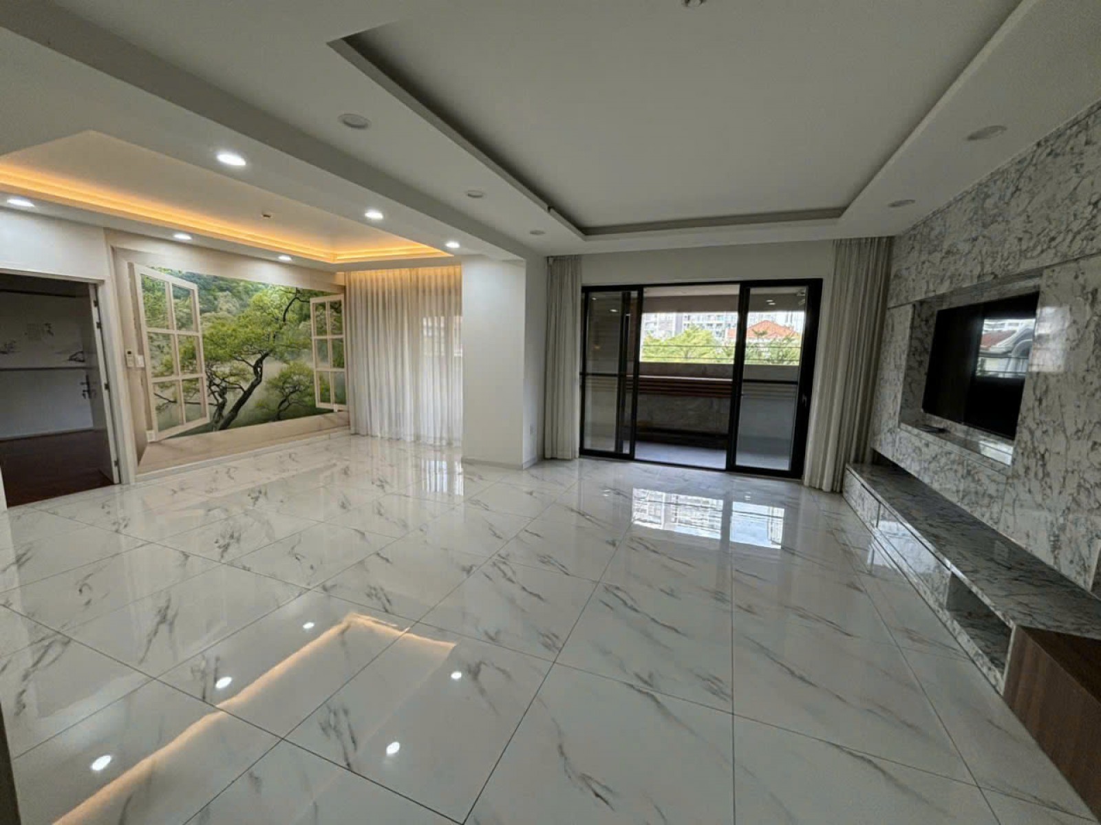 Bán gấp căn hộ Nam Phúc 121m2 + 48m2 sân vườn tầng 2 view công viên - 12092