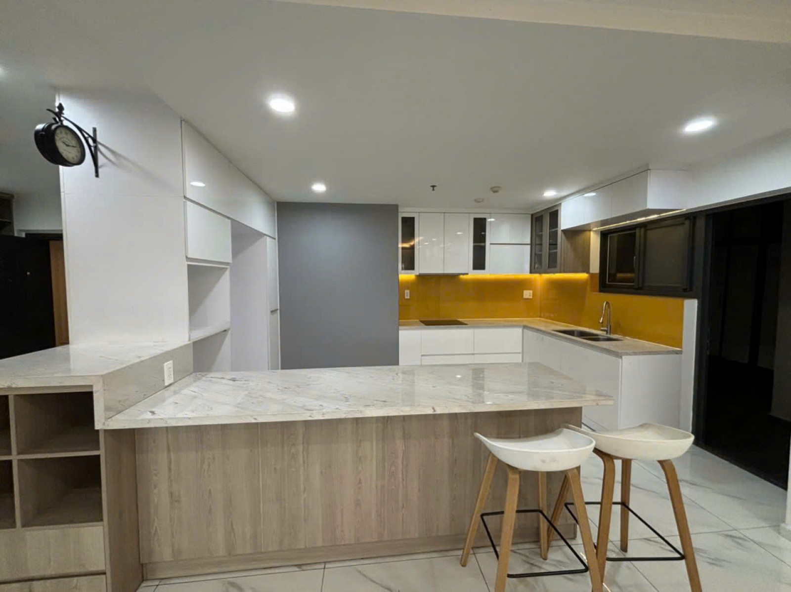 Bán gấp căn hộ Nam Phúc 121m2 + 48m2 sân vườn tầng 2 view công viên - 12108
