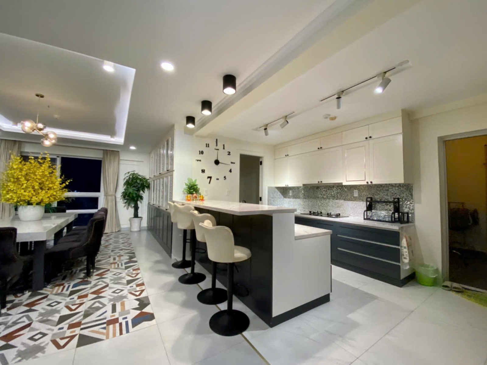 Bán Gấp trước tết căn Penhouse Happy valley 235m2, Góc 3 view cực đẹp - 12453