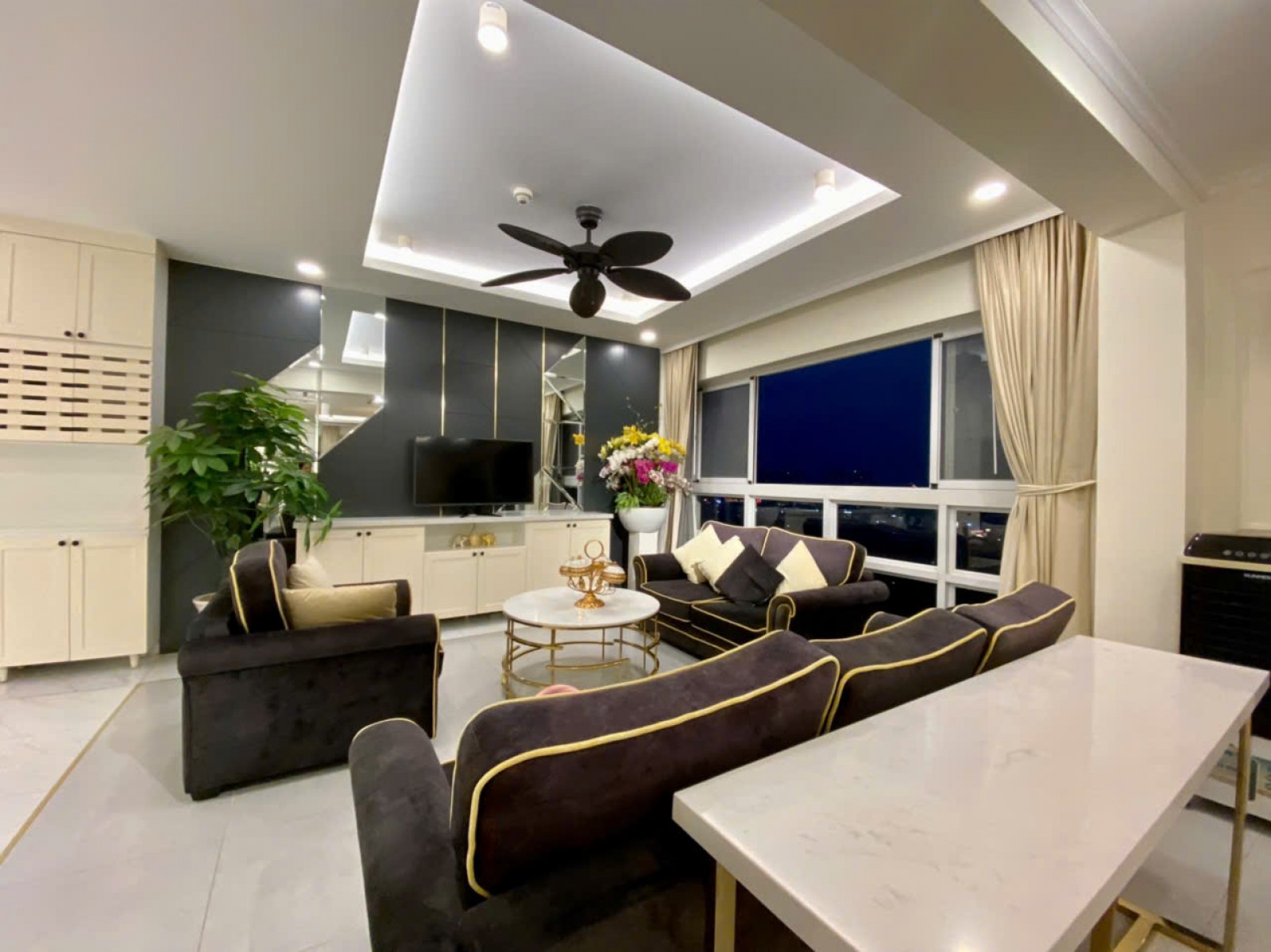 Bán Gấp trước tết căn Penhouse Happy valley 235m2, Góc 3 view cực đẹp - 12606