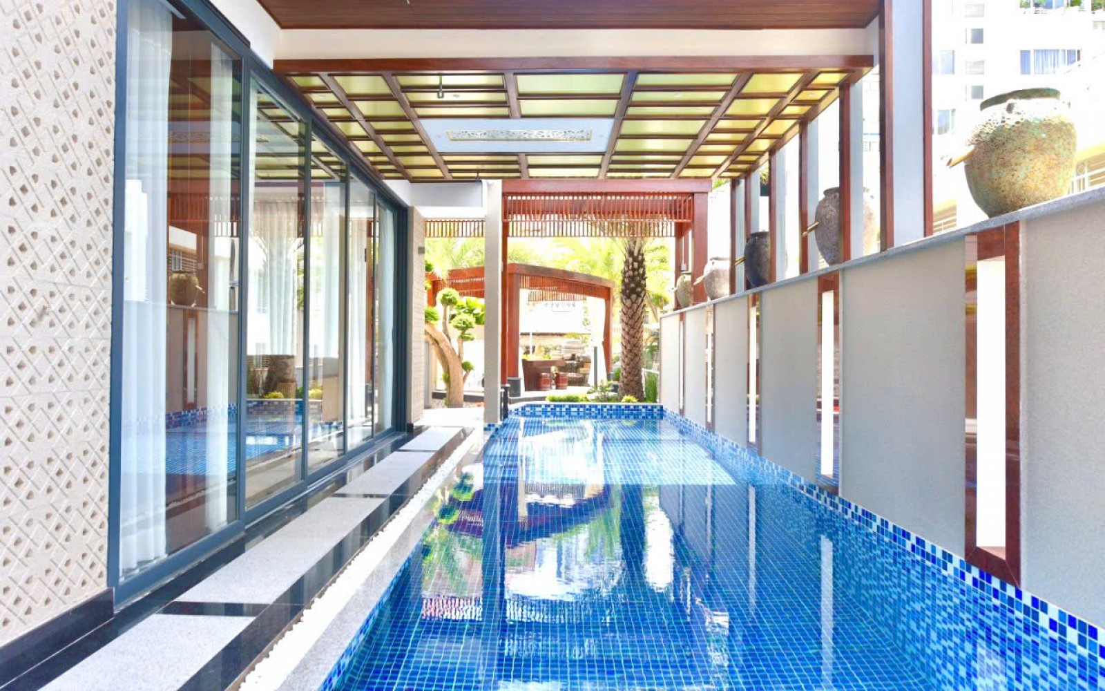 Cho thuê Biệt thự Nam Thông Phú Mỹ Hưng có hồ bơi 6PN, phòng giải trí, xông hơi, thang máy - 12622
