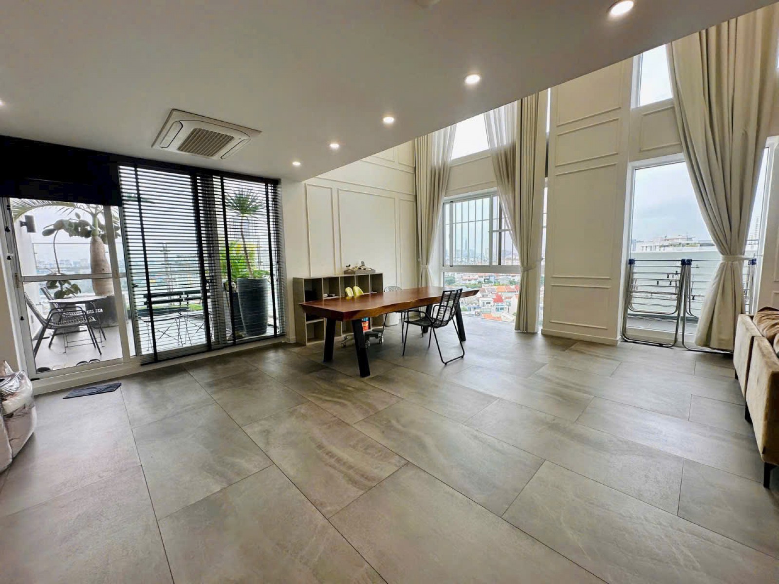 Bán Gấp Penhouse Riverpark 334m2, 4PN, 2 lầu, sân thượng, Phú mỹ hưng - 12676