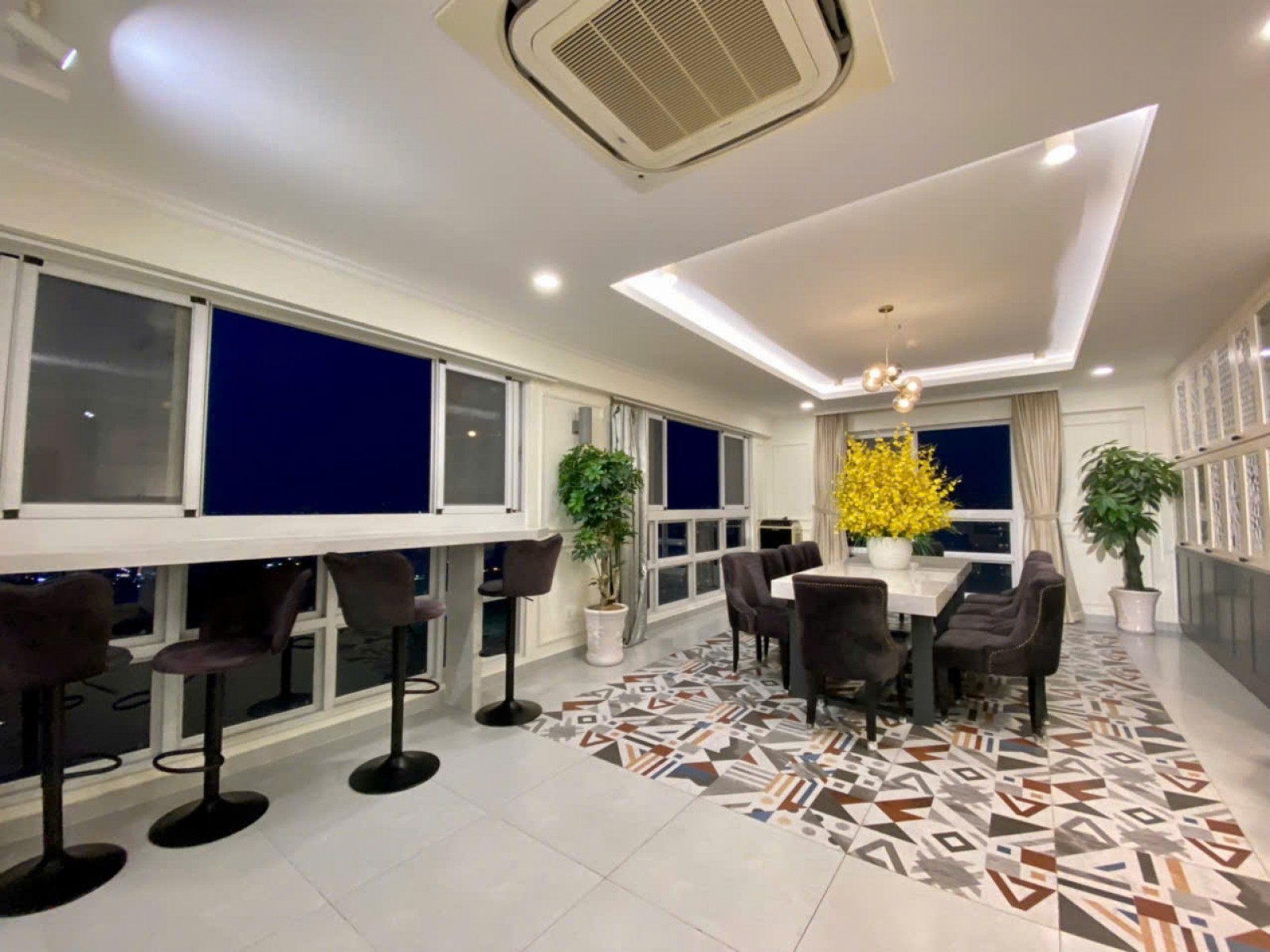 Bán Gấp trước tết căn Penhouse Happy valley 235m2, Góc 3 view cực đẹp - 12685