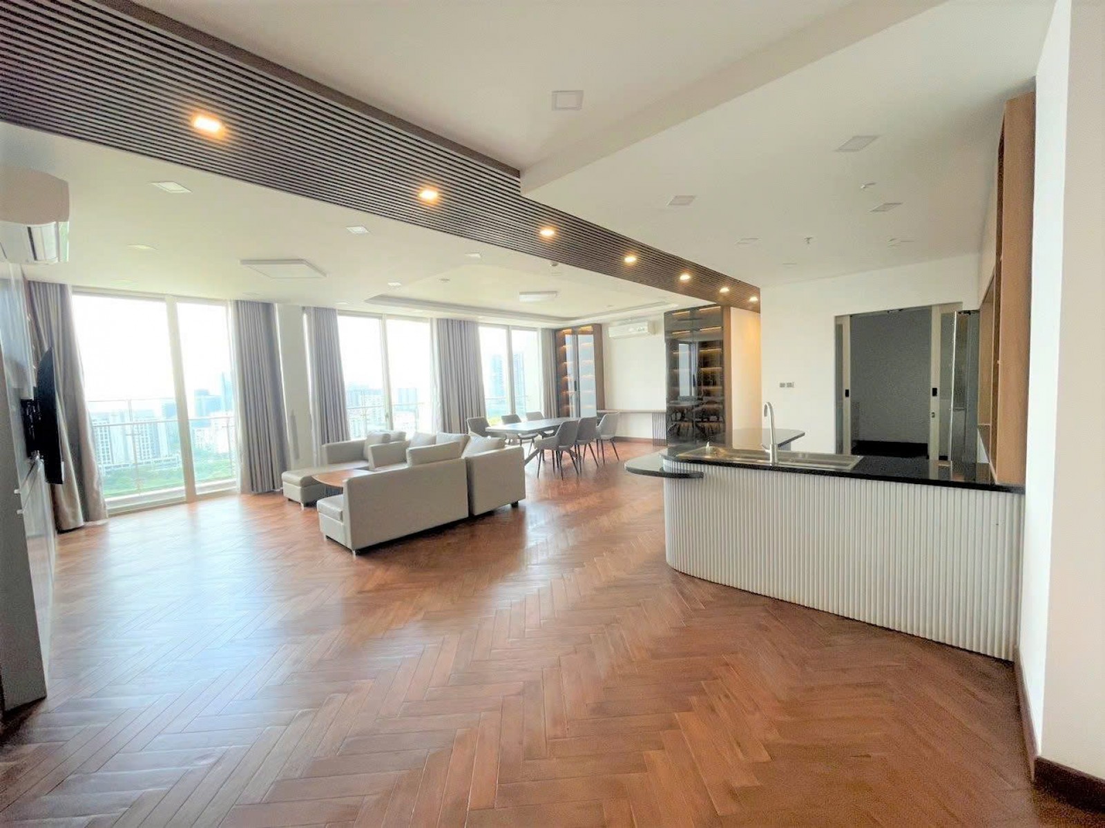 Bán Gấp Penhouse Midtown 245m2, 4PN, nội thất cao cấp, có Sổ hồng, Q.7 - 12732