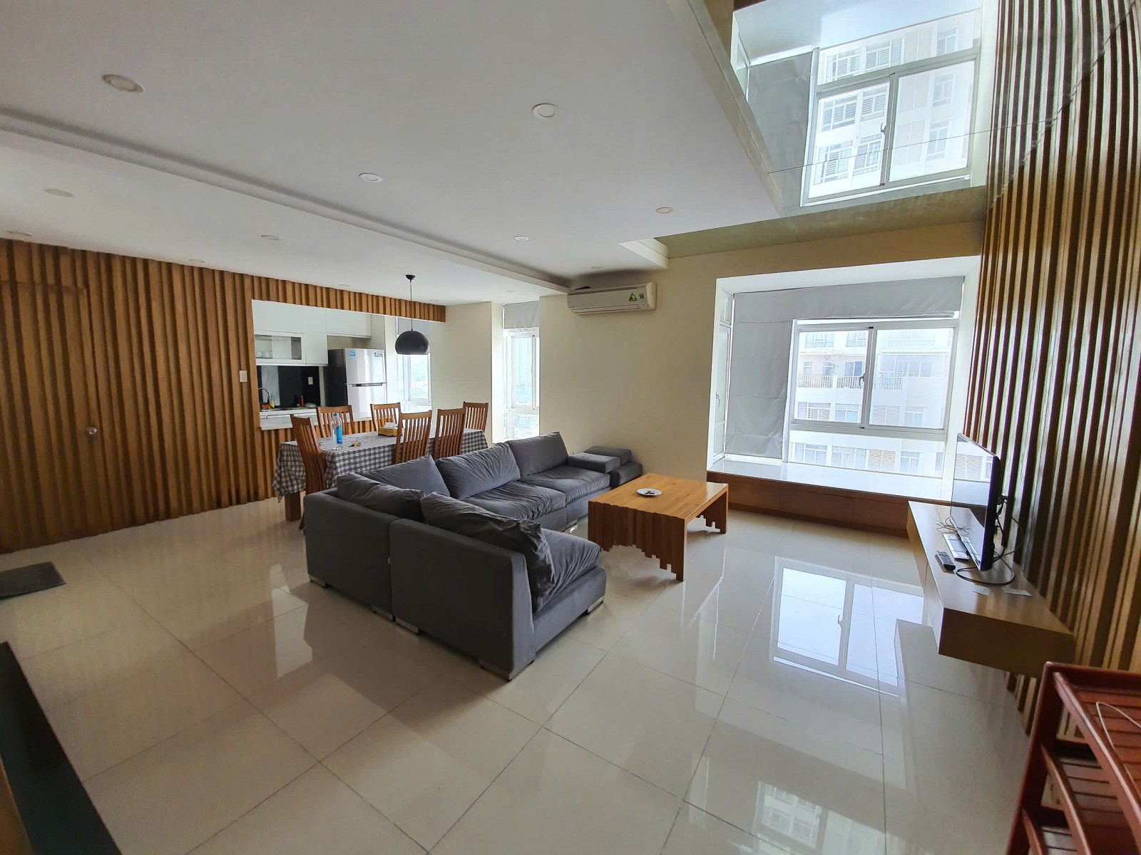 Bán gấp Penhouse Sky garden 3, 199m2, lầu 17+18, giá rẻ ngay Quận 7 - 12882