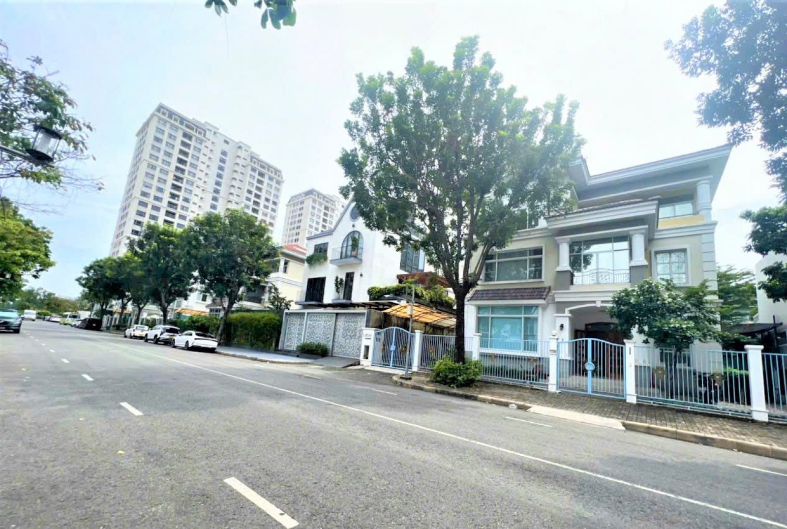 Bán gấp Biệt thự Mỹ Văn 2, DT 18*18m (288m2), Đường số 18, P.Tân Phú - 12980