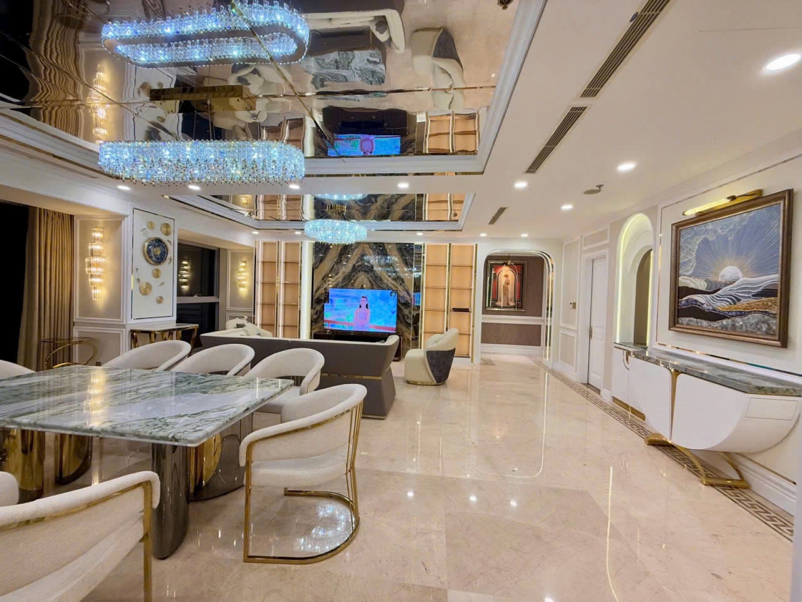 Cần bán căn hộ Vincom Center - Quận 1, 205m2, 4PN, góc 2 view cực đỉnh - 13106