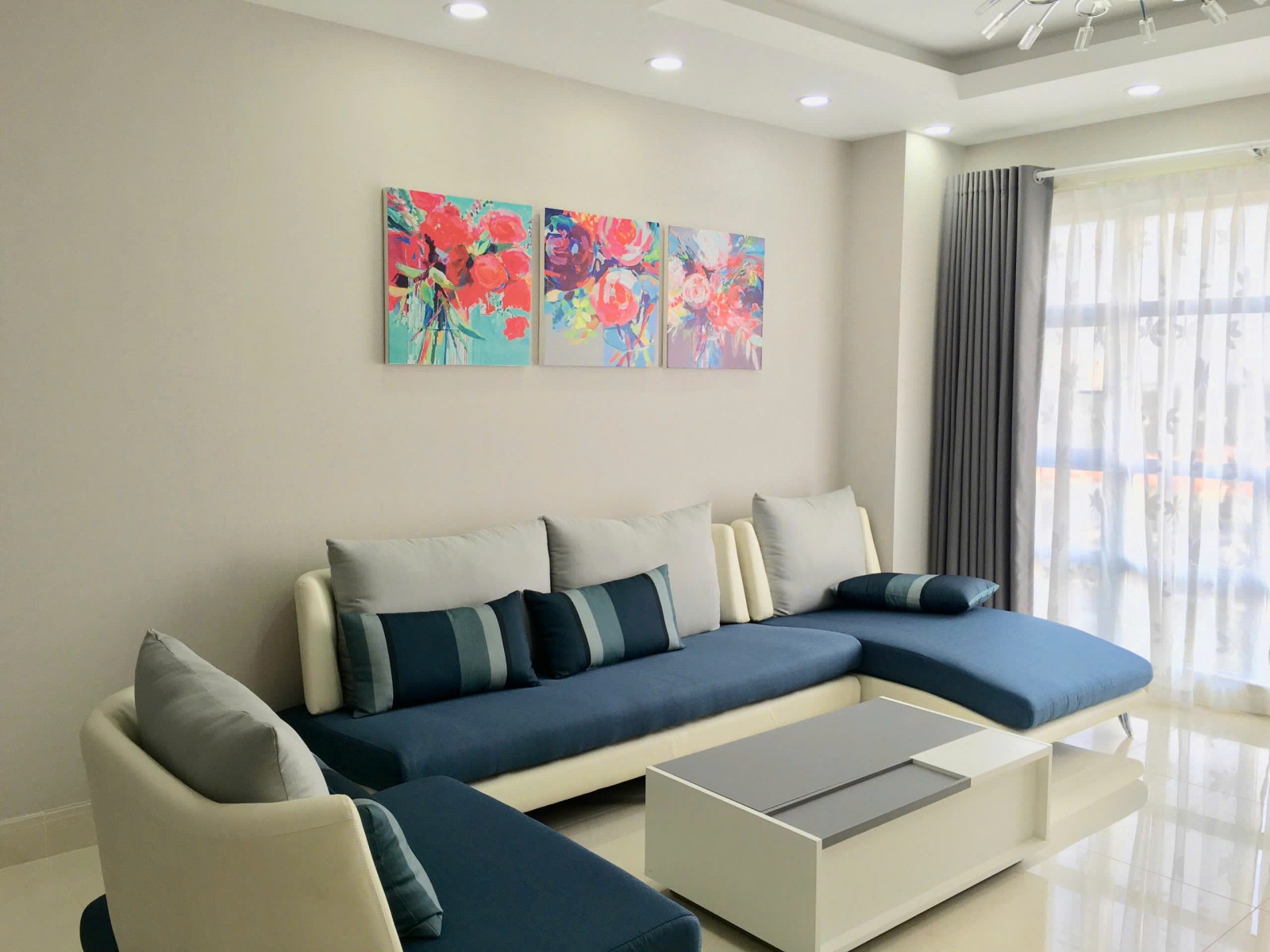 Bán căn hộ Happy Valley 135m2, giá 8,8 tỷ, căn góc, lầu cao đã có sổ