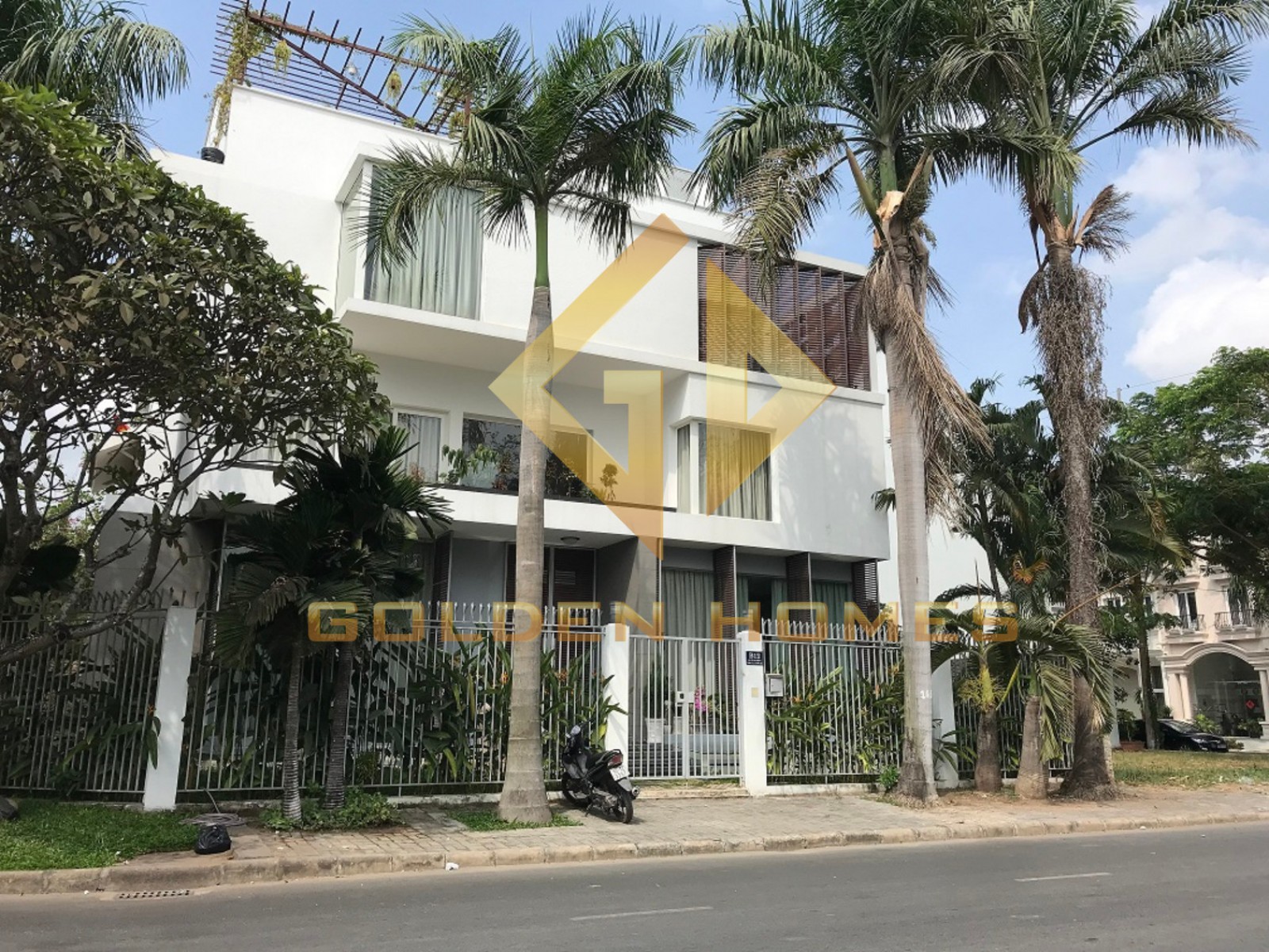 Cần bán lô góc biệt thự Nam Thông 1 đường 22, Phú Mỹ Hưng, Quận 7