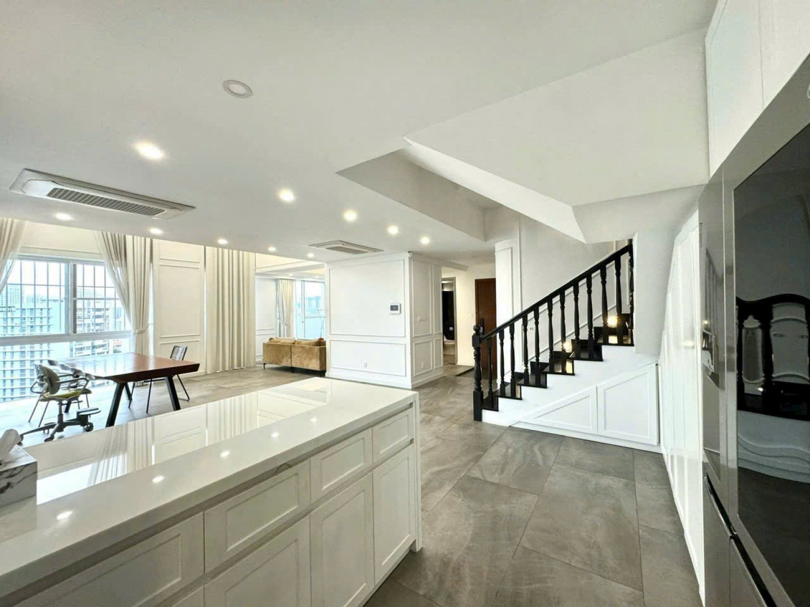 Suất nước ngoài Bán căn hộ penhouse Riverpark Residence 332m2, 3 tầng - 13358