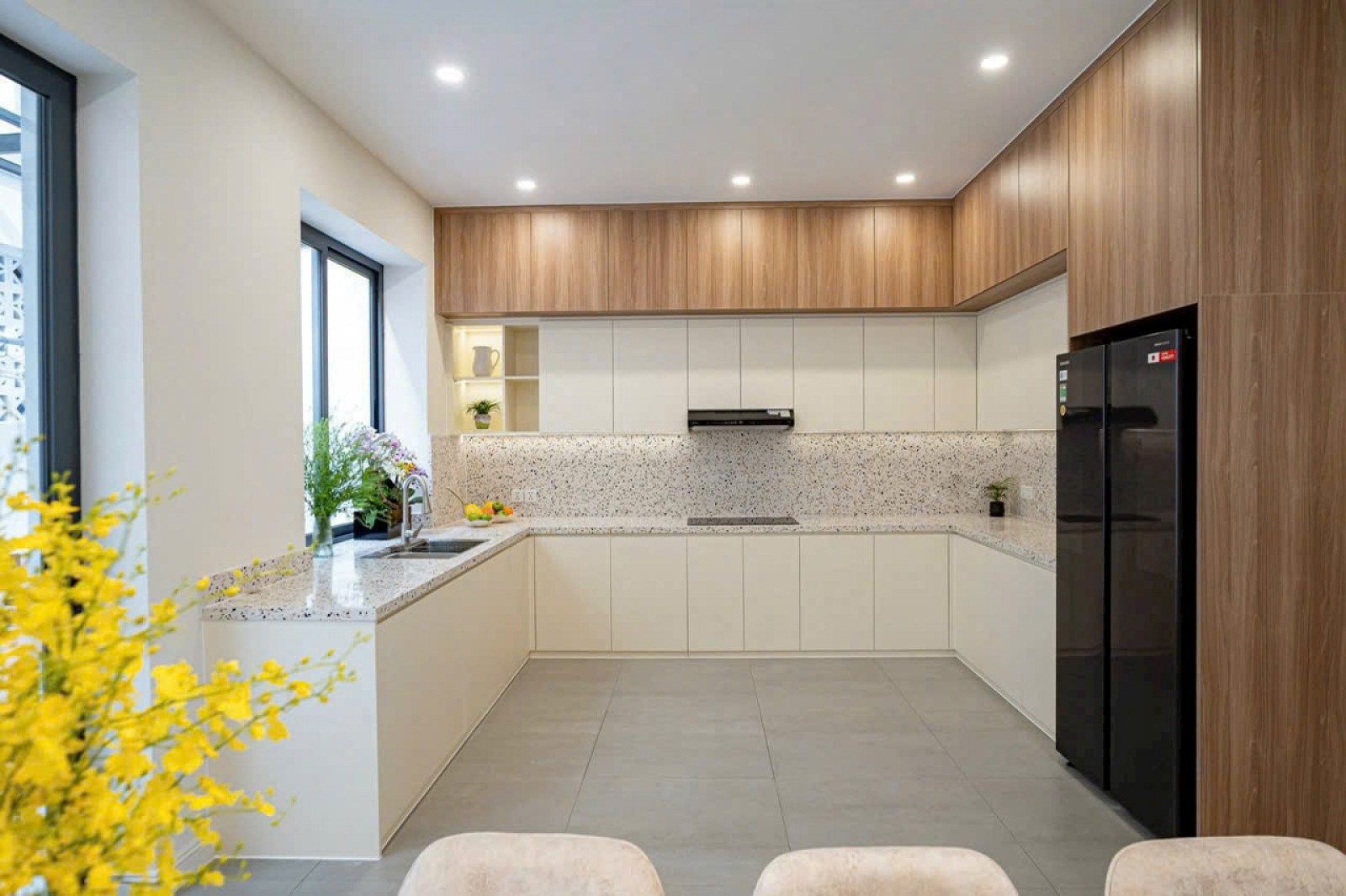 Bán căn hộ Cảnh viên 2, Lầu cao, đường C, đối diện công viên Sakura - 13373