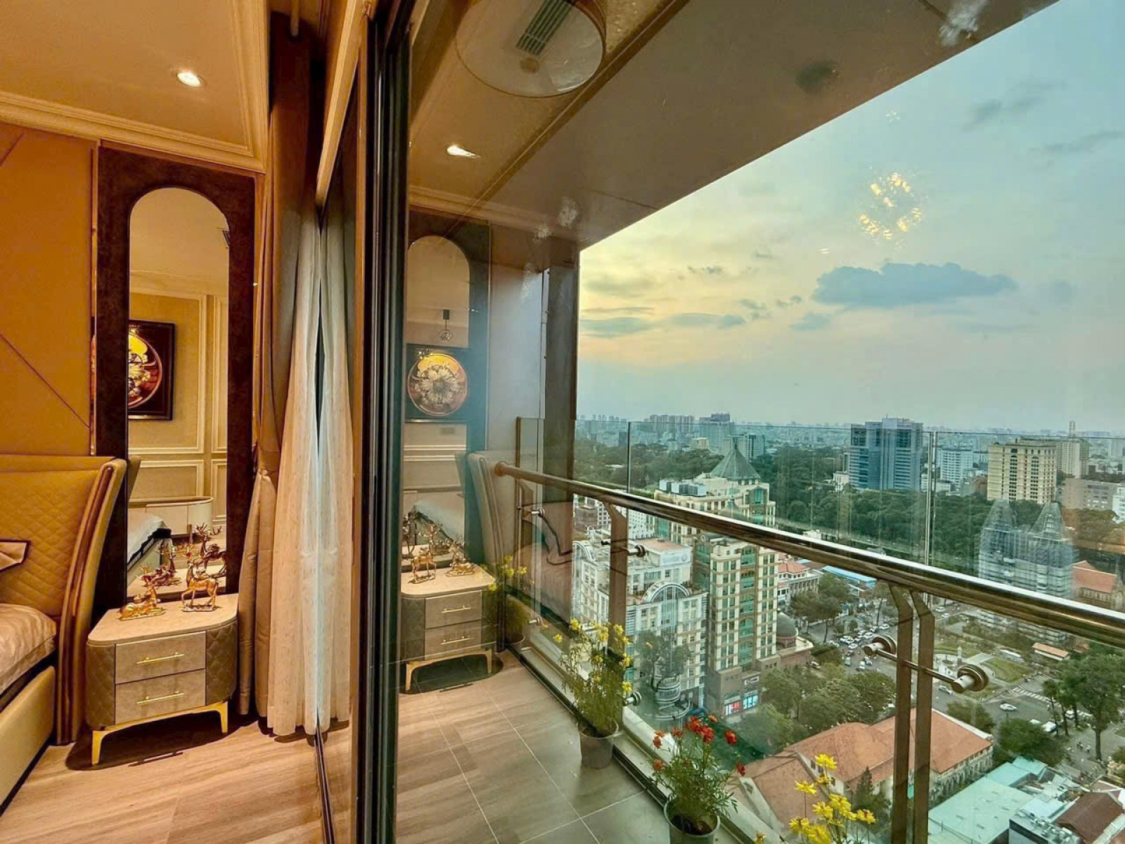 Tặng nội thất sang trọng khi mua căn hộ Vinhomes Đồng Khởi 205m, góc 2 view cực đẹp - 13605