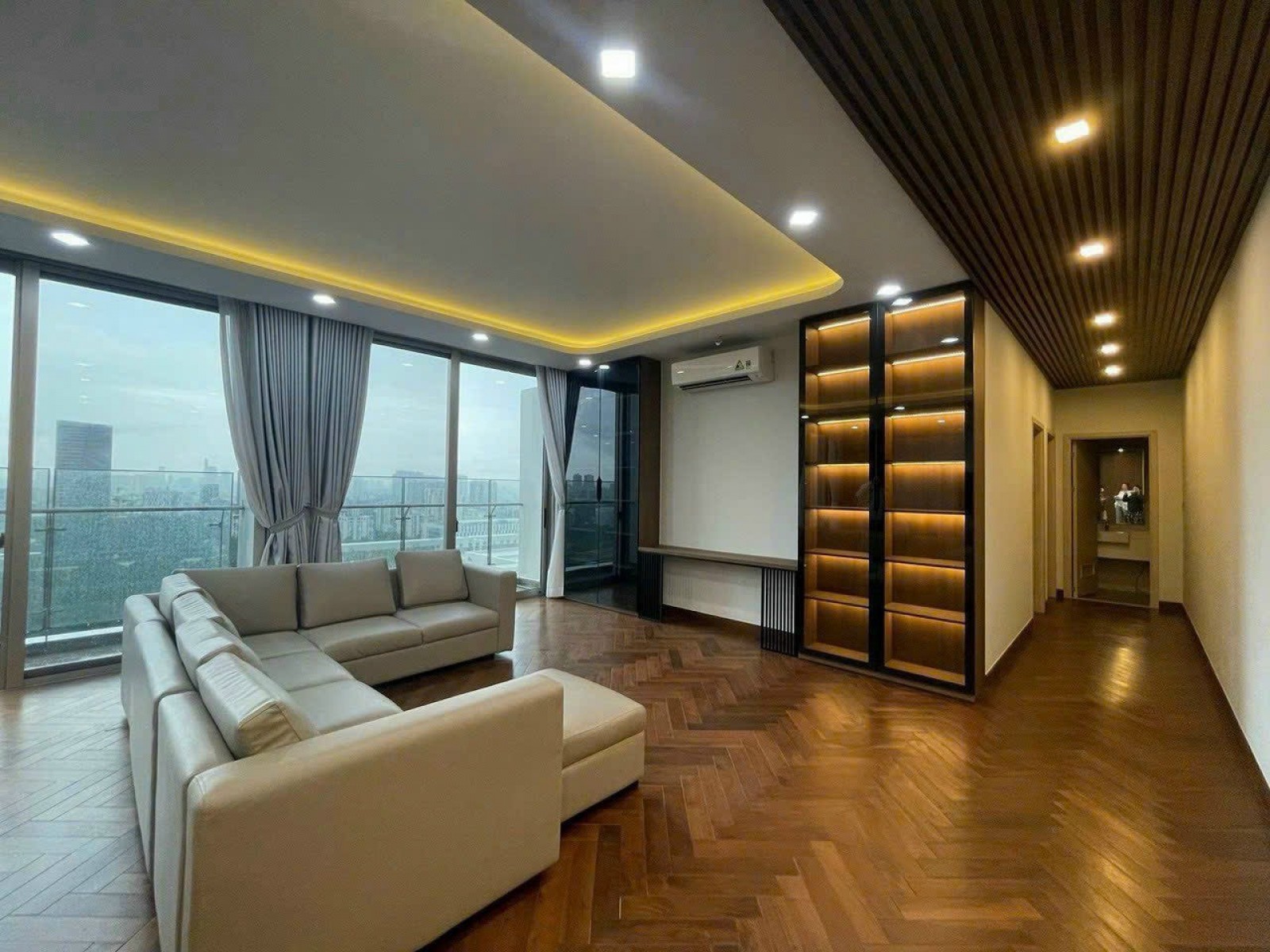 Bán căn hộ cao cấp Penhouse Midtown tòa M6, 256m2, 4PN view sông trọn vẹn cực đẹp, có sổ hồng