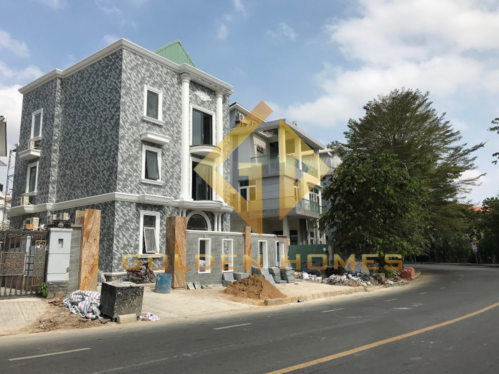 Bán Gấp lô đất biệt thự tự xây Nam Thông, Phú Mỹ Hưng, Quận 7 sổ đỏ